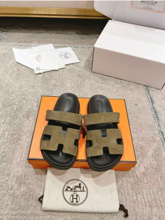UA Hermès Chypre sandal