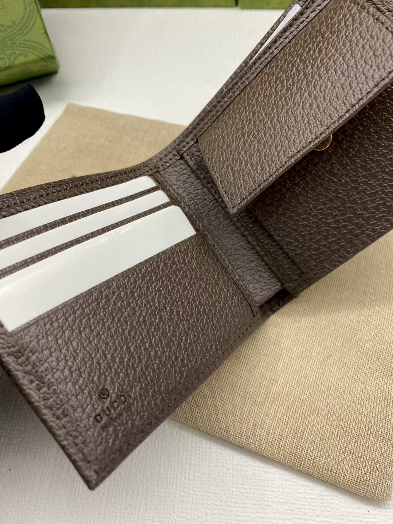 G*u*i gg card case wallet