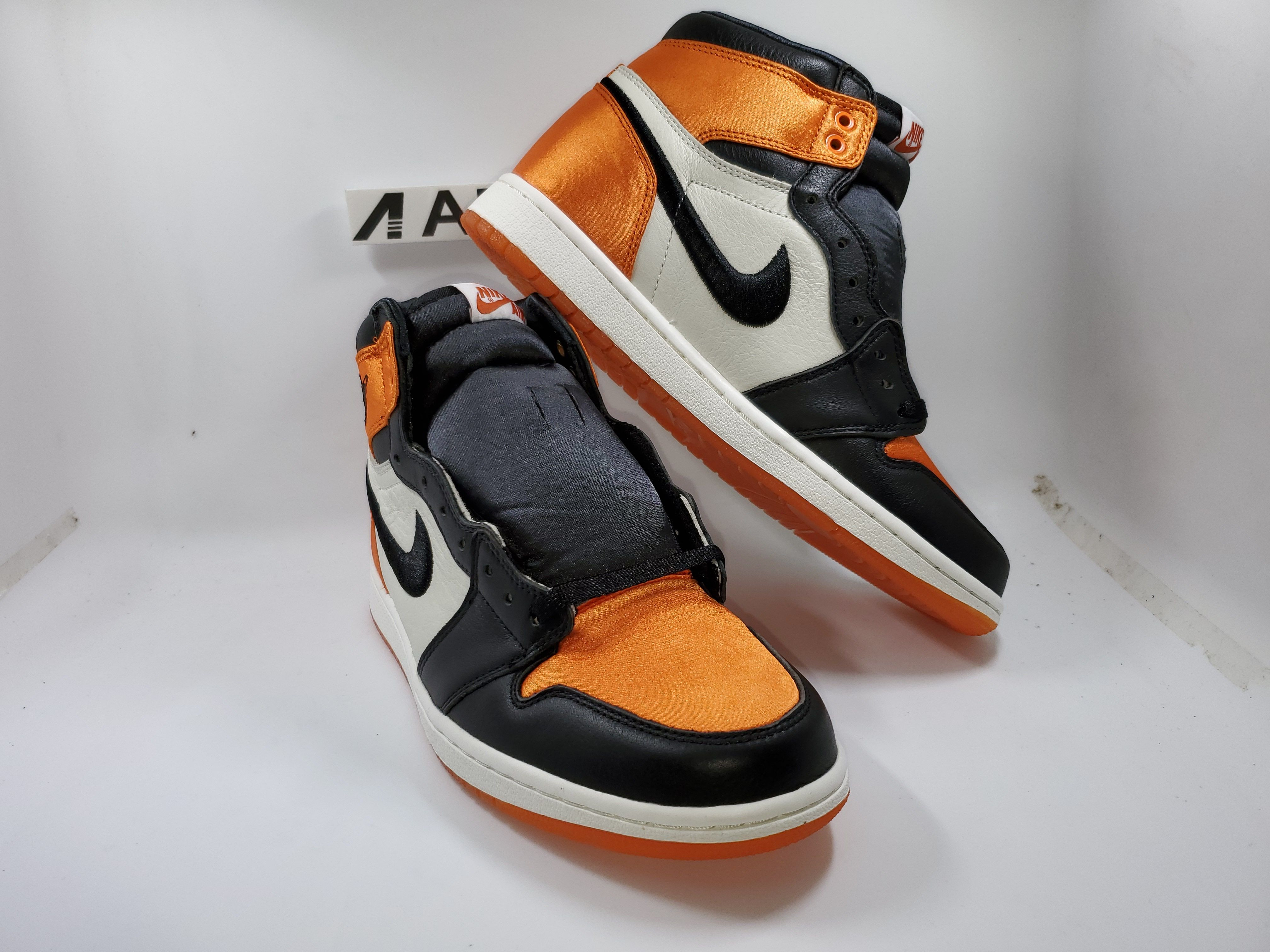 Air Jordan 1 Retro High Satin Shattered Backboard