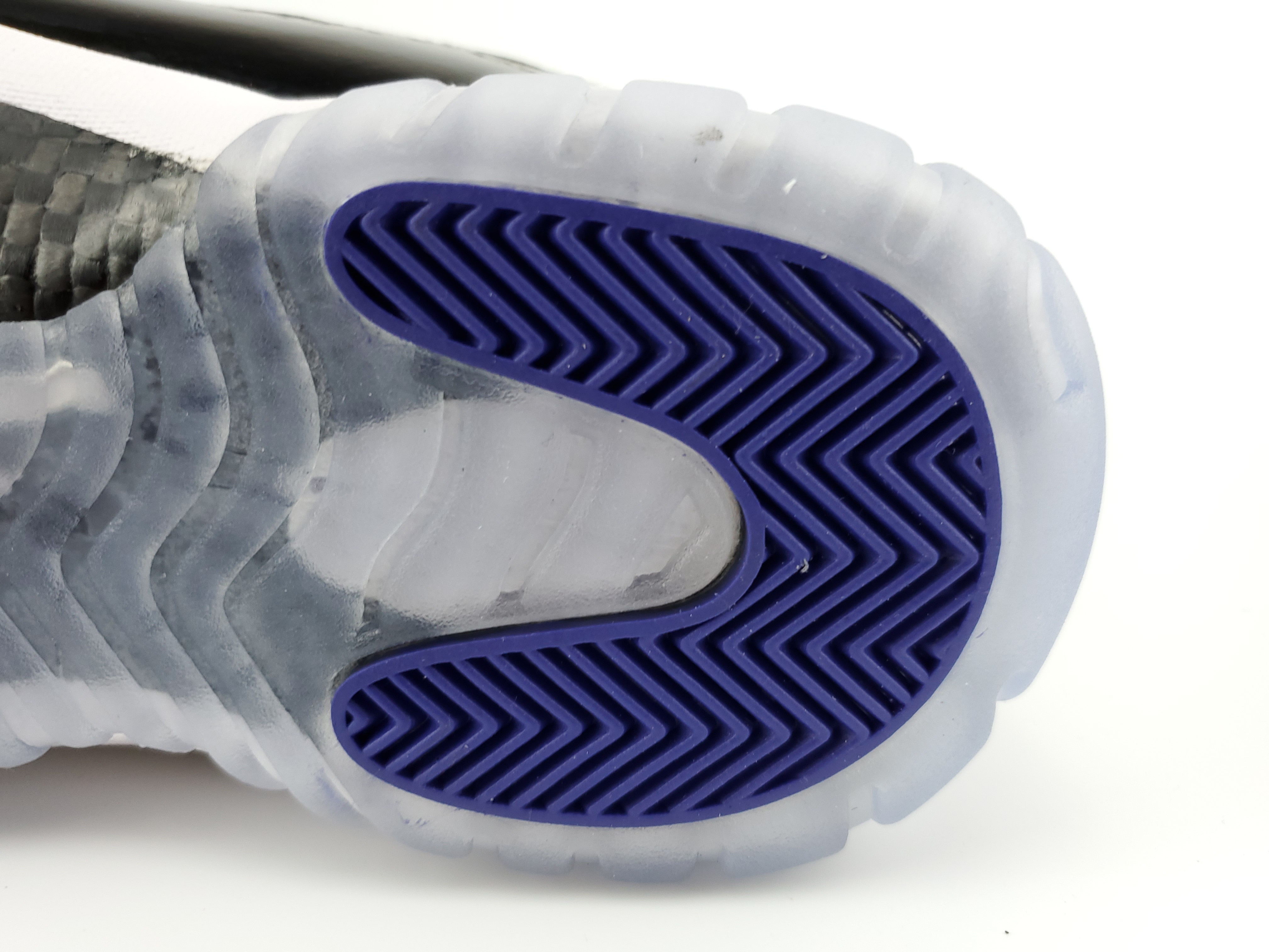 Jordan 11 Retro Space Jam (2016)