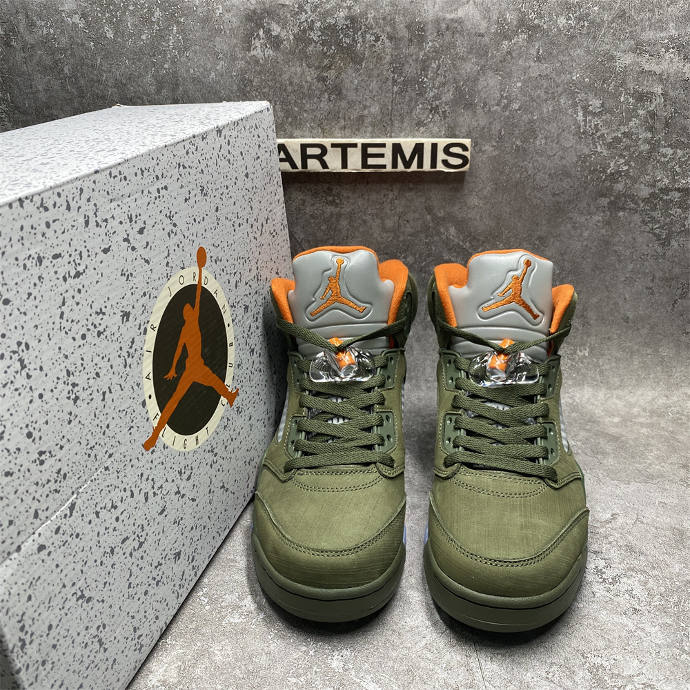 AIR JORDAN 5 RETRO