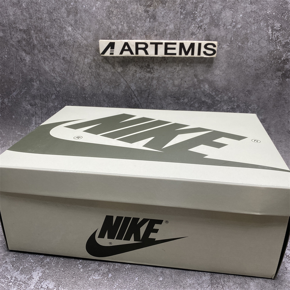 TRAVIS SCOTT X AIR JORDAN 1 LOW OG SP BLACK OLIVE