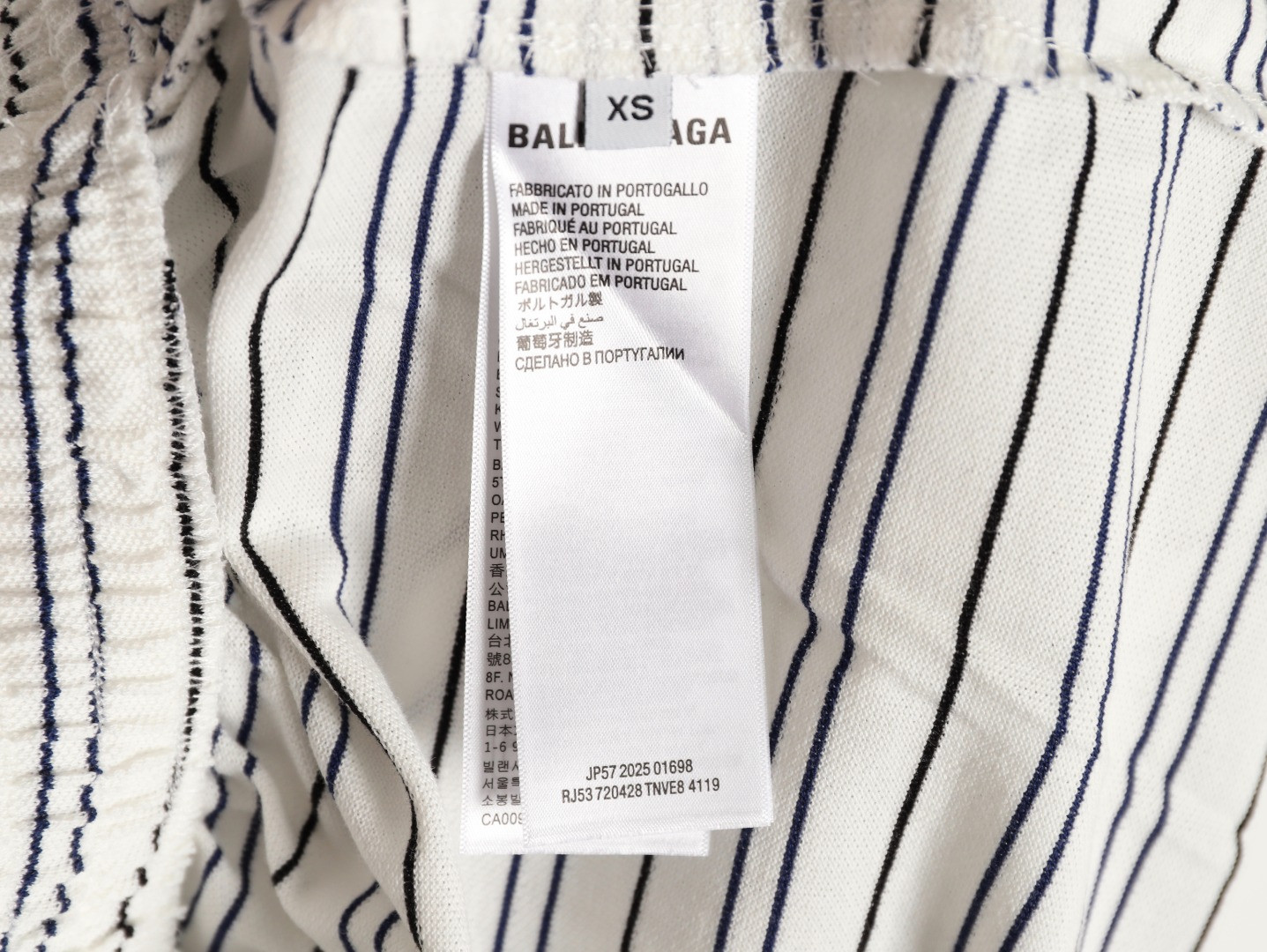 Ba*len*cia*ga shorts