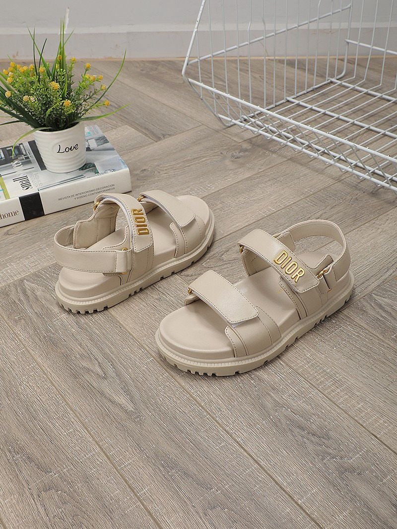 ua D*or D*oract sandal