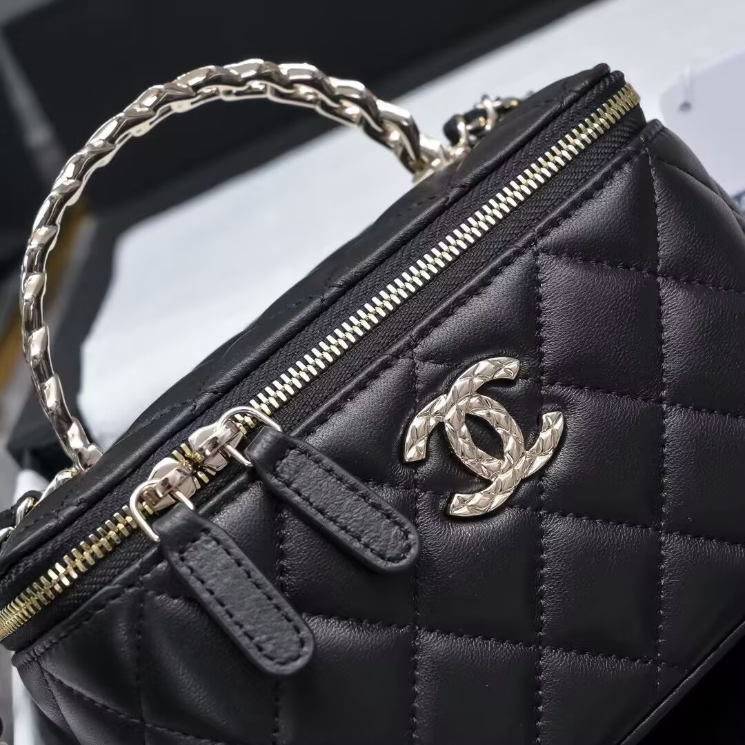 Ch*el clutch with chain 10x16x8cm