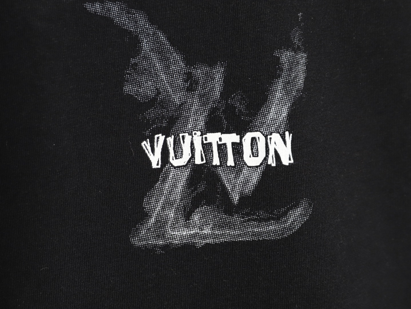 l0*is V*t0n long-sleeved t-shirt