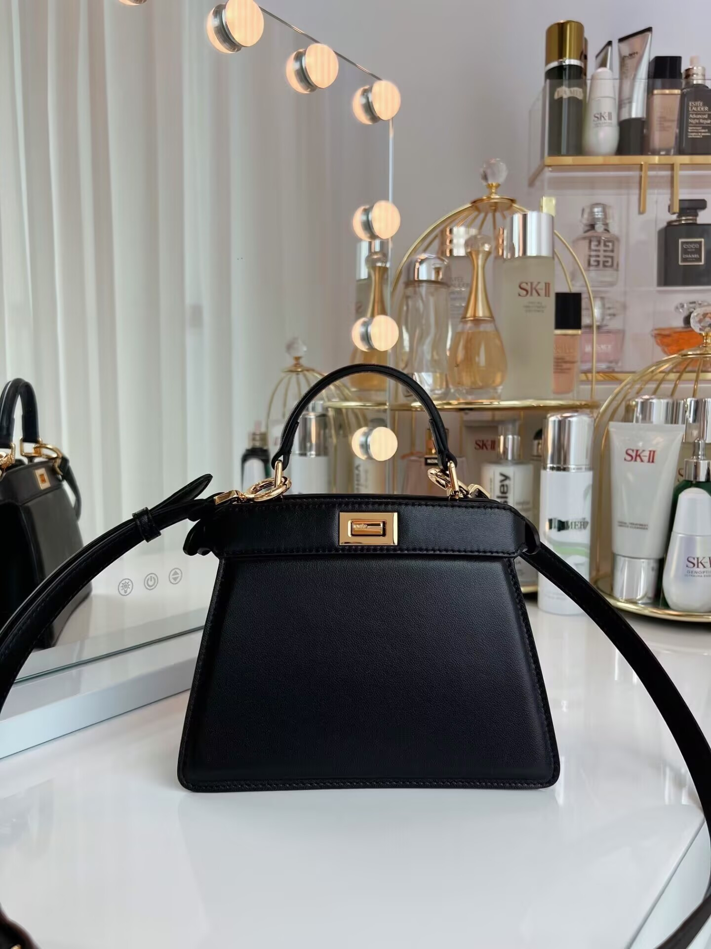 F**di peekaboo iseeu petite 20x11x15.5cm