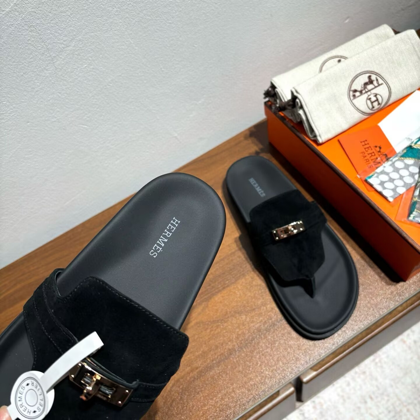 UA Hermès Empire Sandal Gold hardware