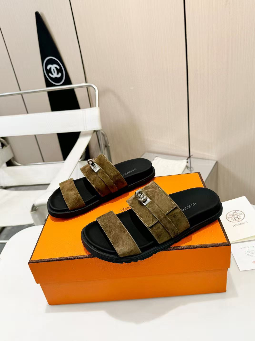 UA Hermès Jackson sandal