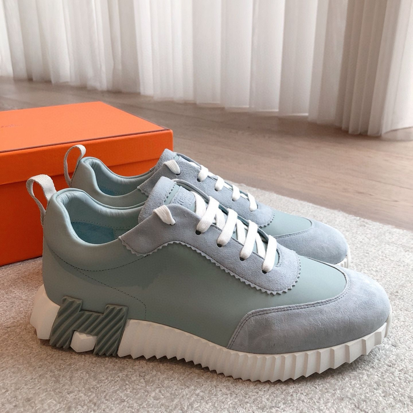 UA Hermès Bouncing Sneaker