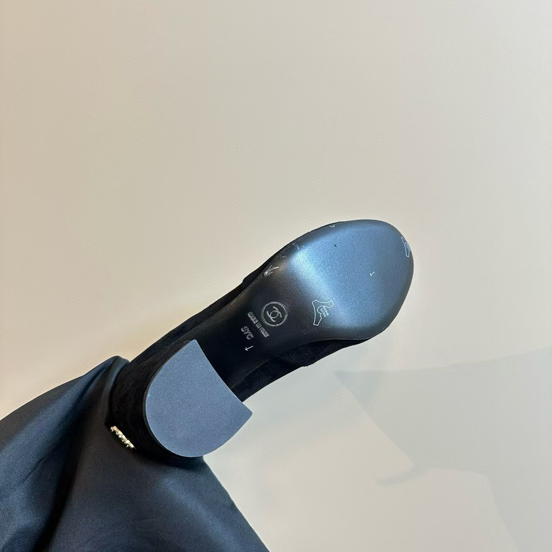 Ch*el short boots suede calfskin & lambskin black