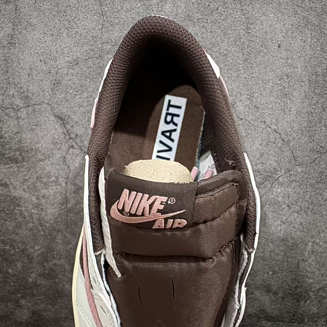 UA NIKE TRAVIS SCOTT X AIR JORDAN 1 LOW