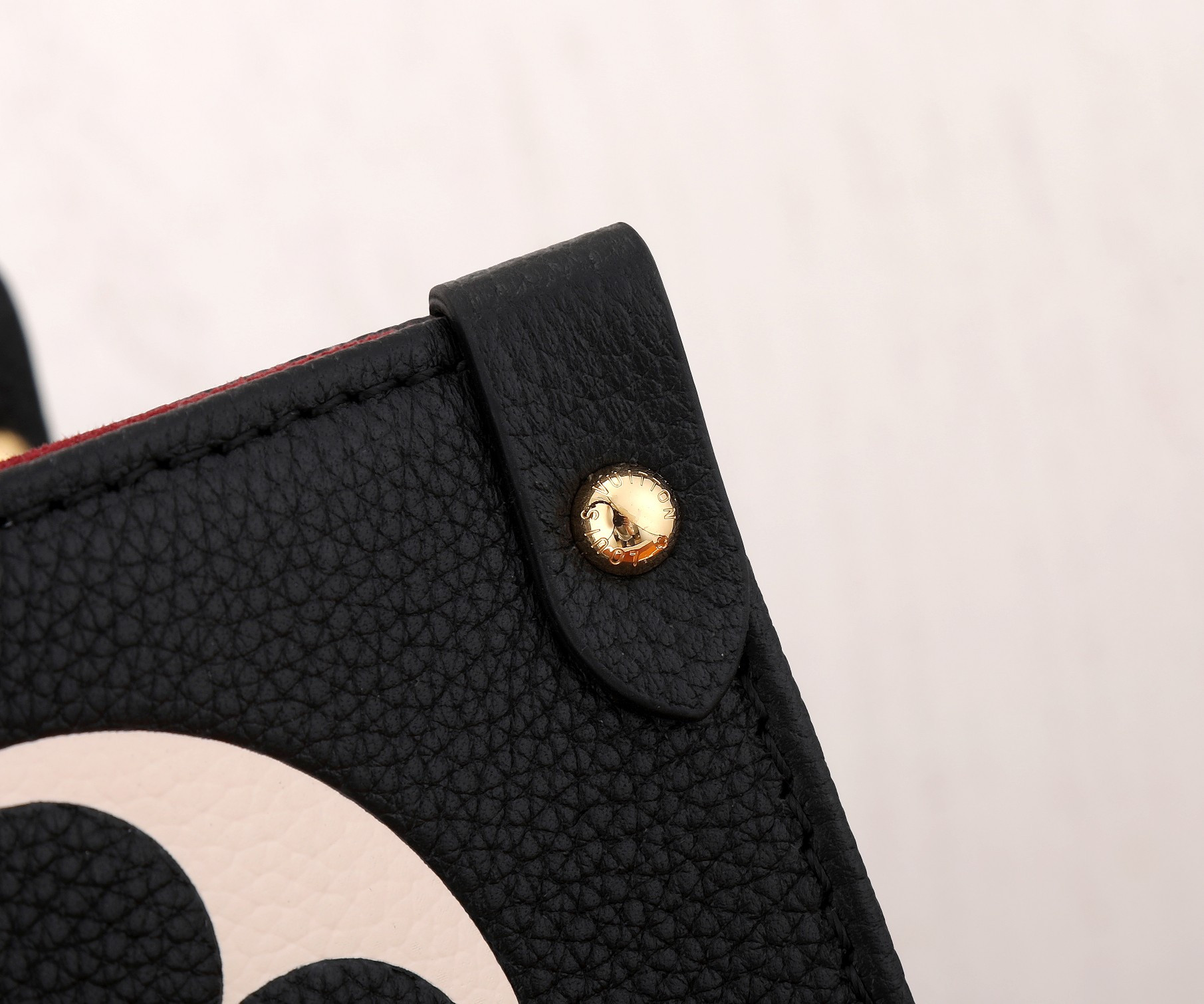 LV OnTheGo GM M45945 16.1 x 13.4 x 7.5inches