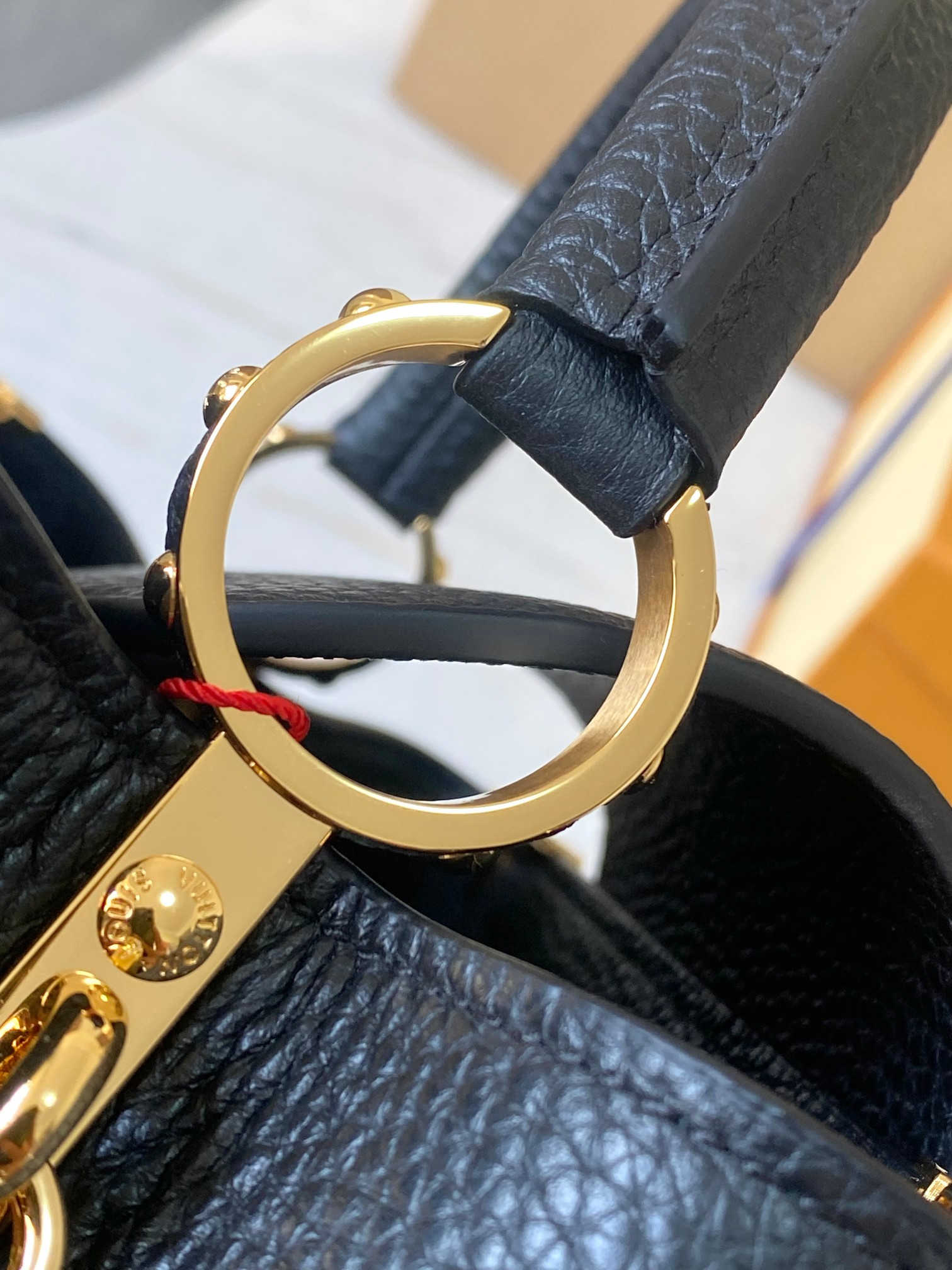 lv capucines  M23331  27-18-9cm