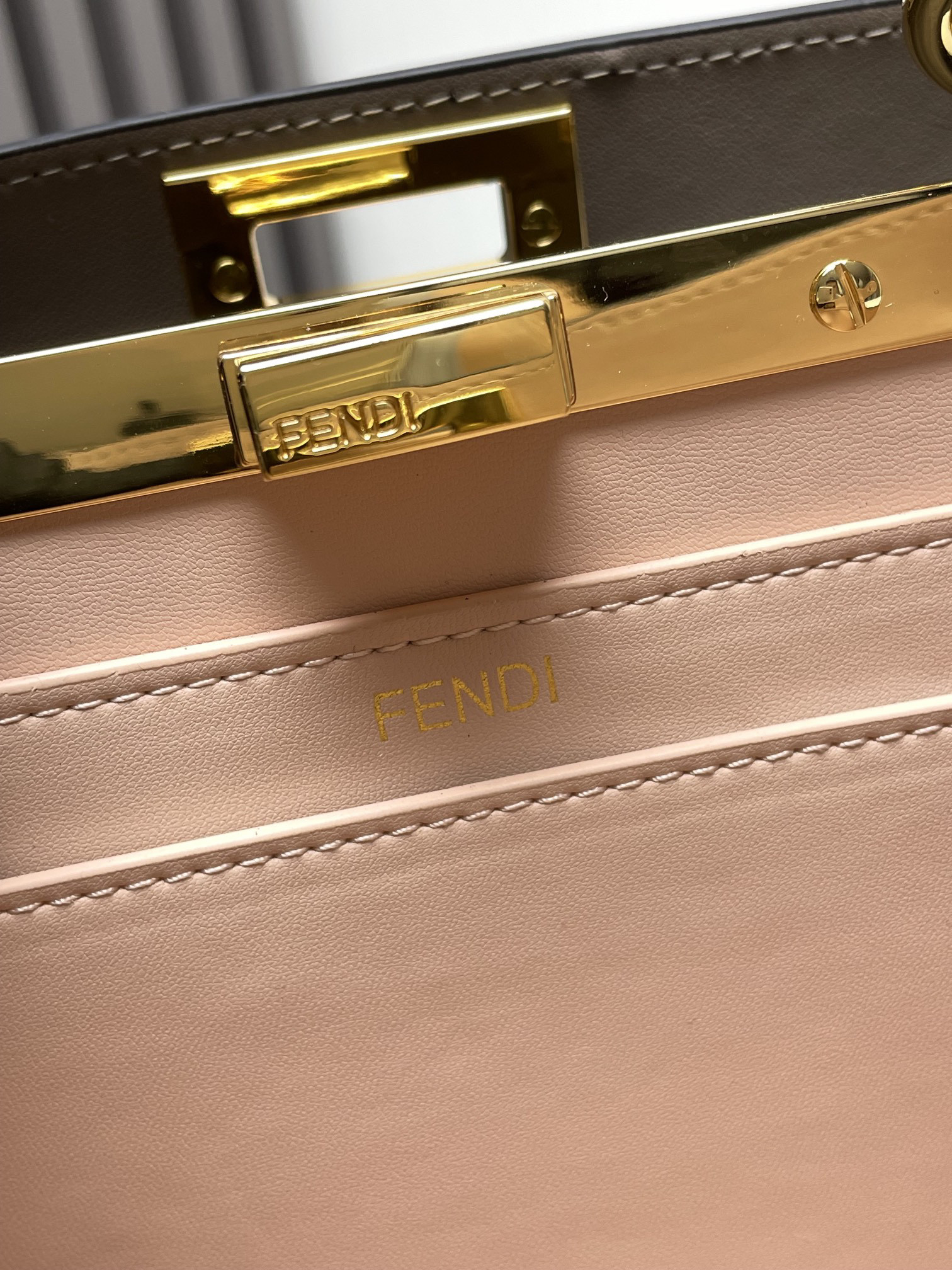 F**di  small peekaboo 27x21x9.5cm