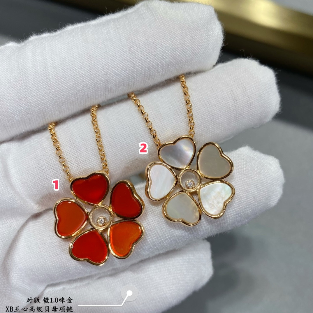 chopard five He**ts mother-of-pearl  necklace