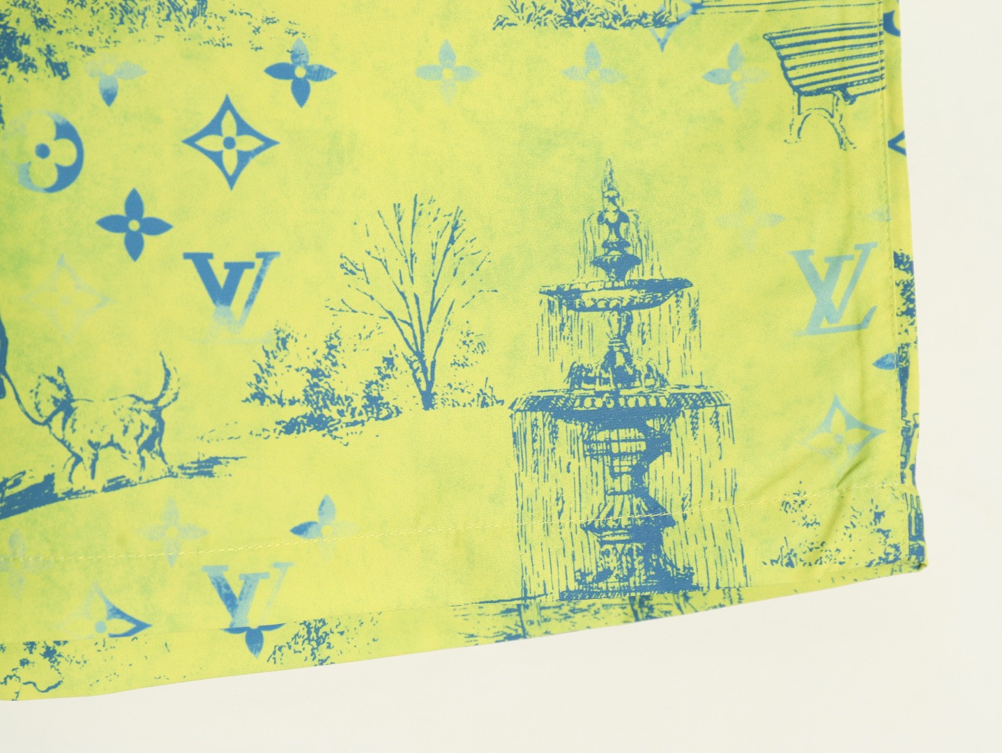 l0*is V*t0n lv shorts