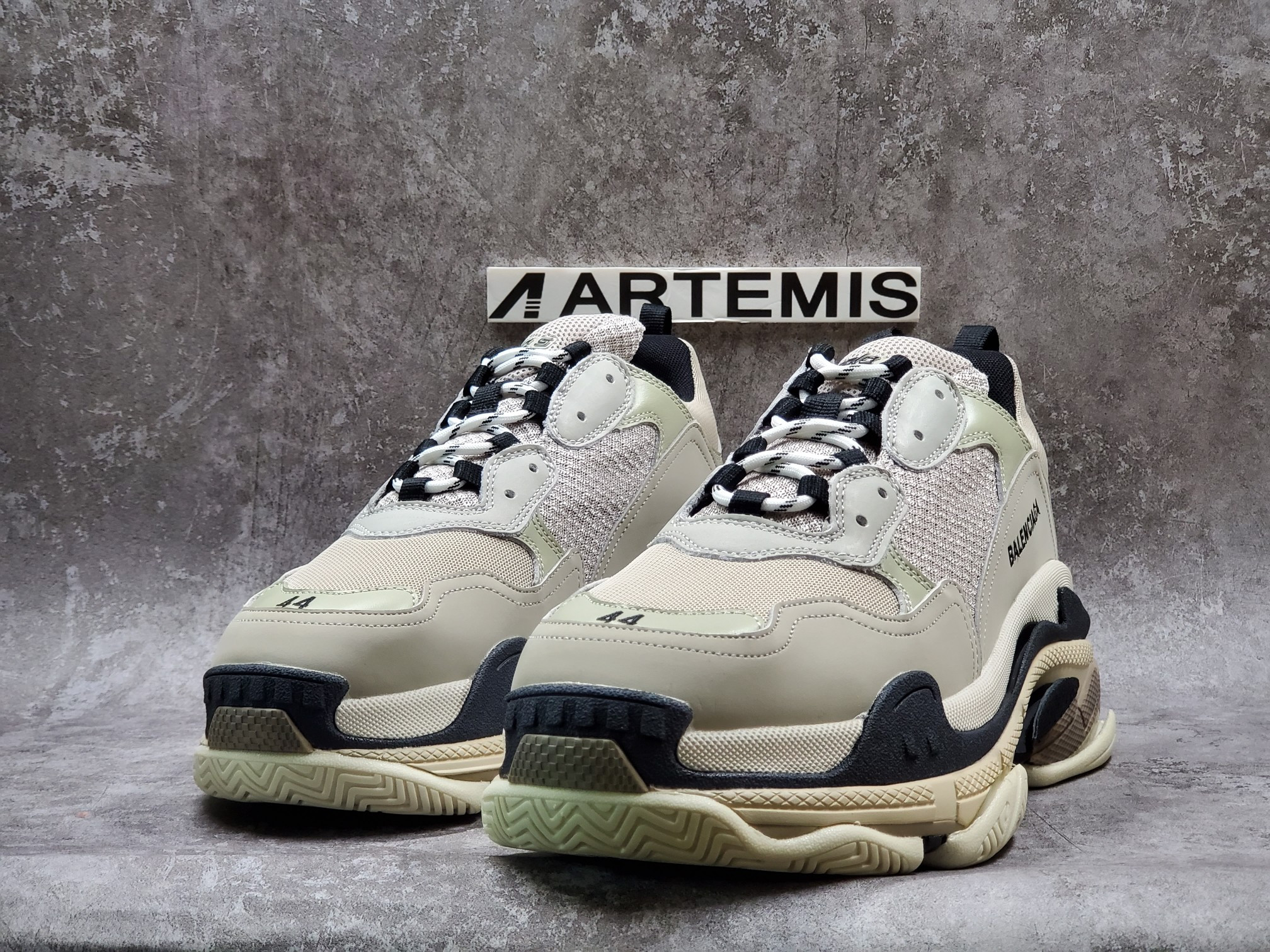 Balenciga Triple S Trainer