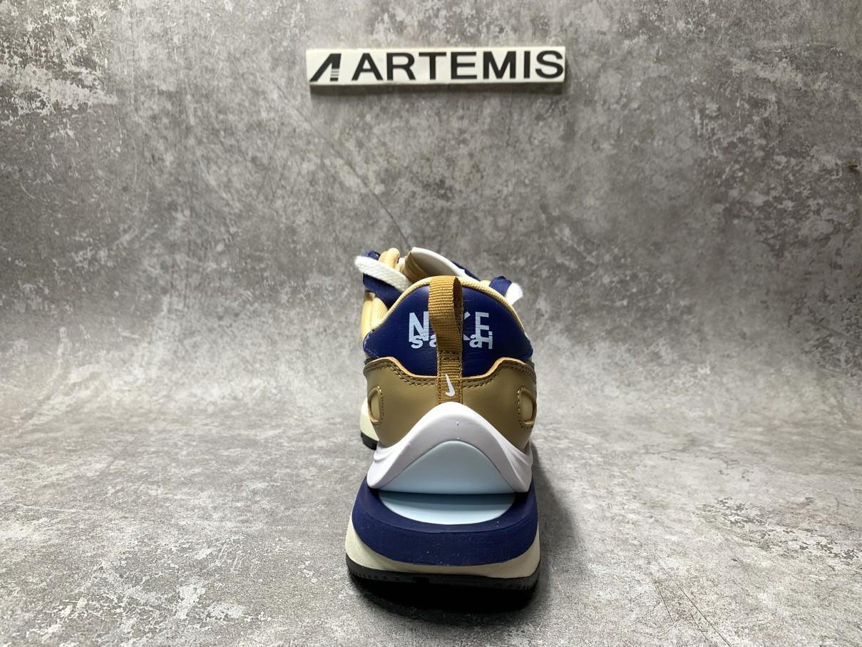 Nike Vaporwaffle Sacai Sesame Blue Void