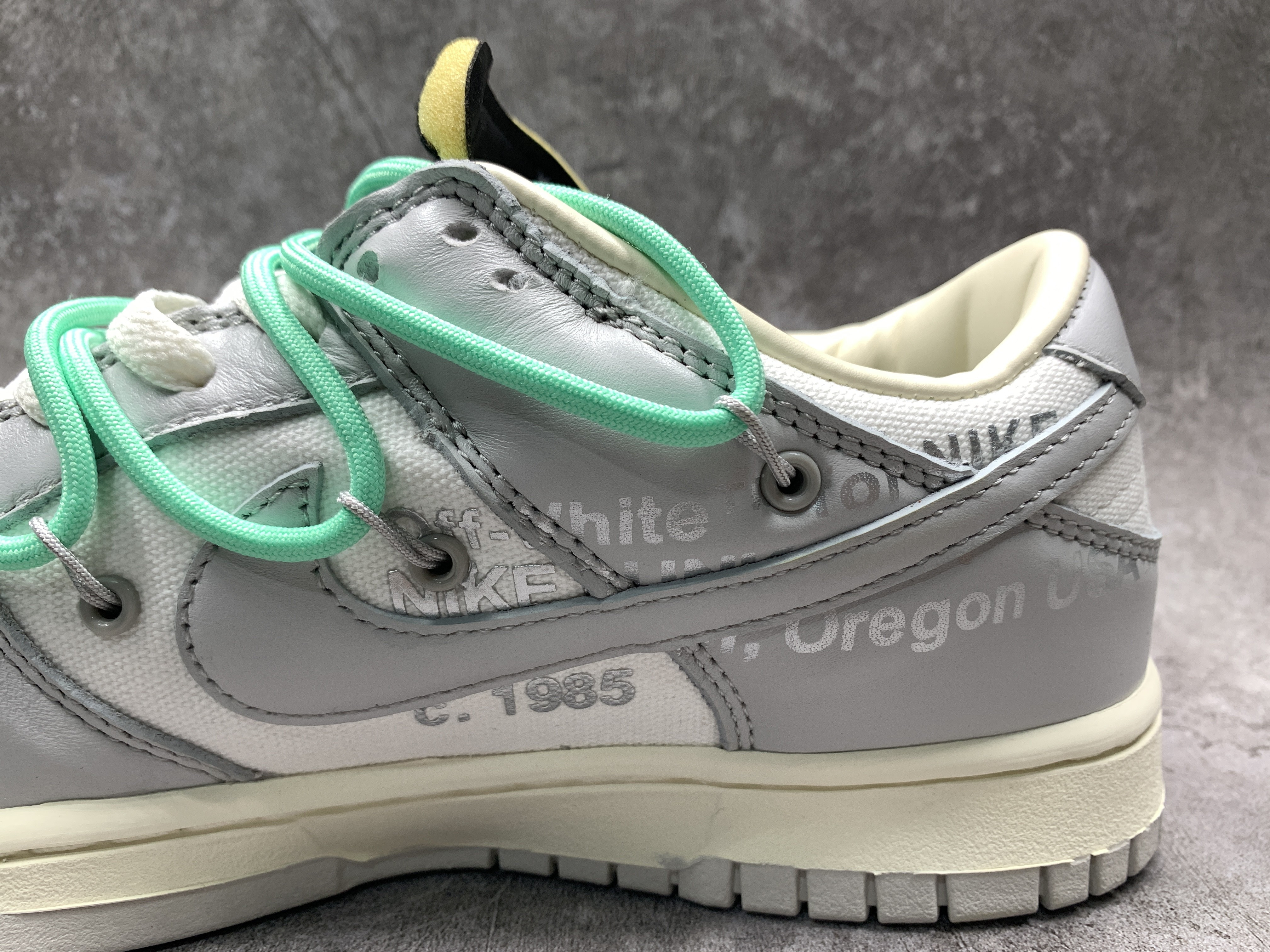 Nike Dunk Low x Off-White