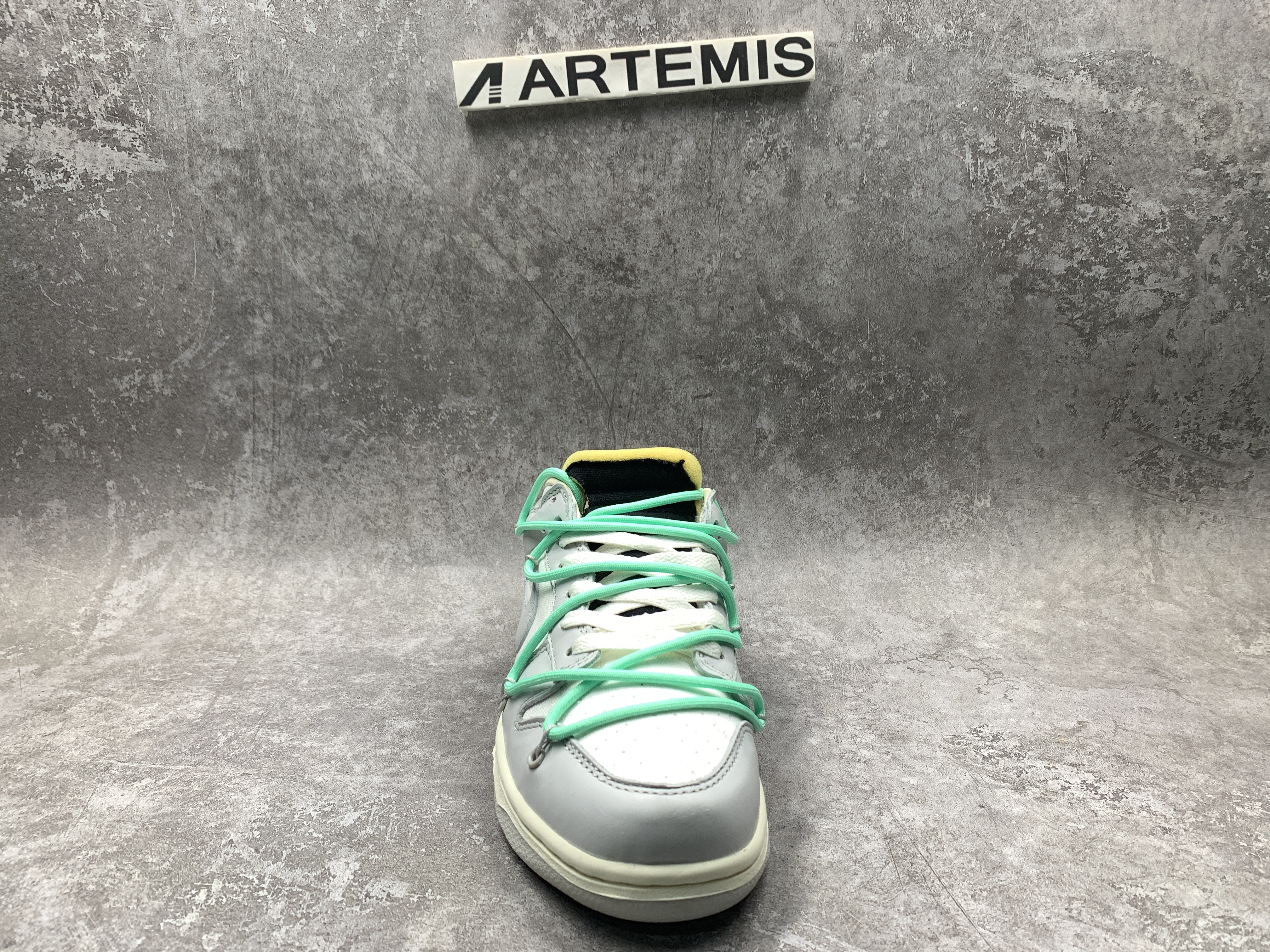 Nike Dunk Low x Off-White