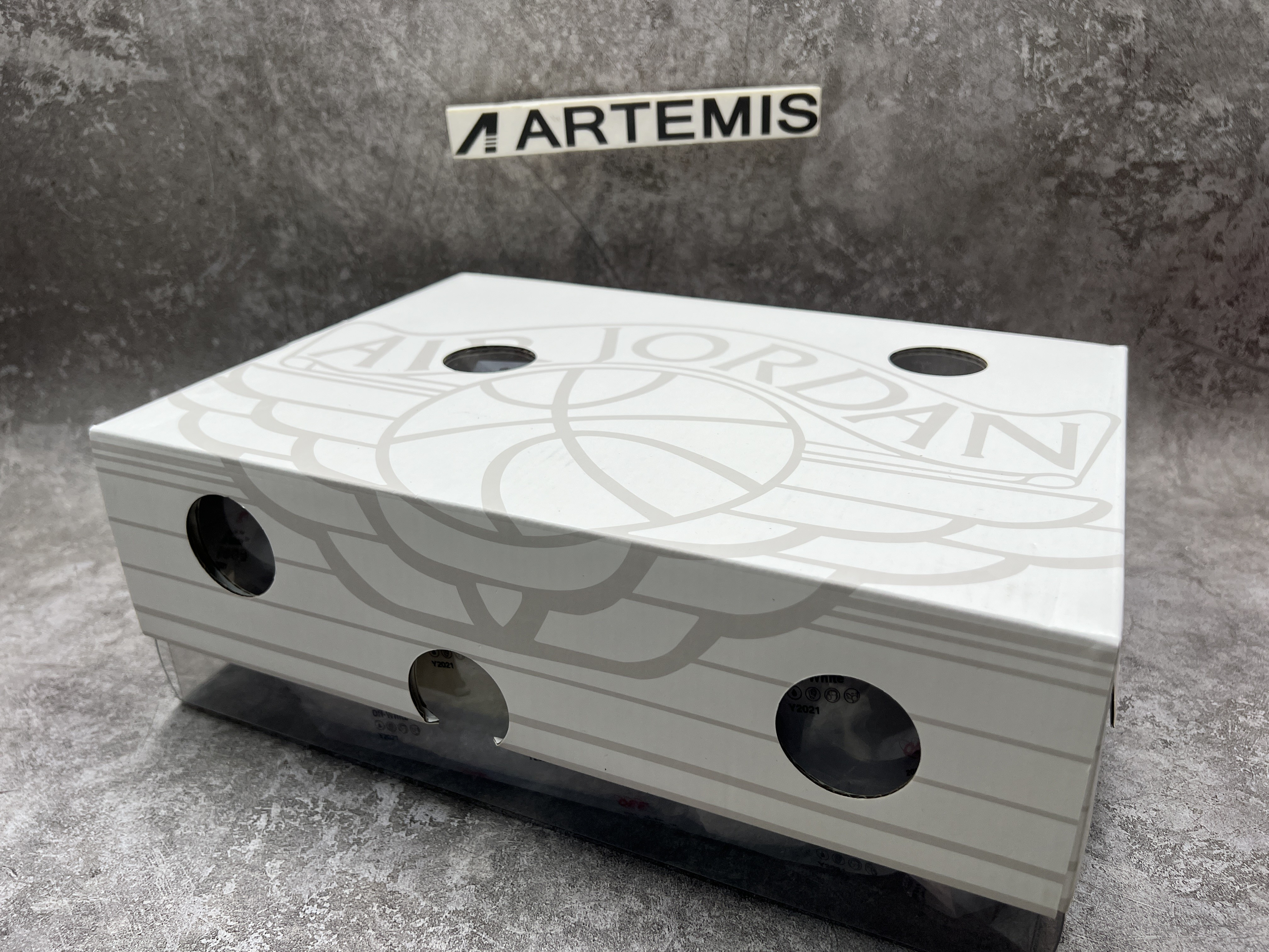 Air Jordan 2 Retro Low SP Off-White White Red