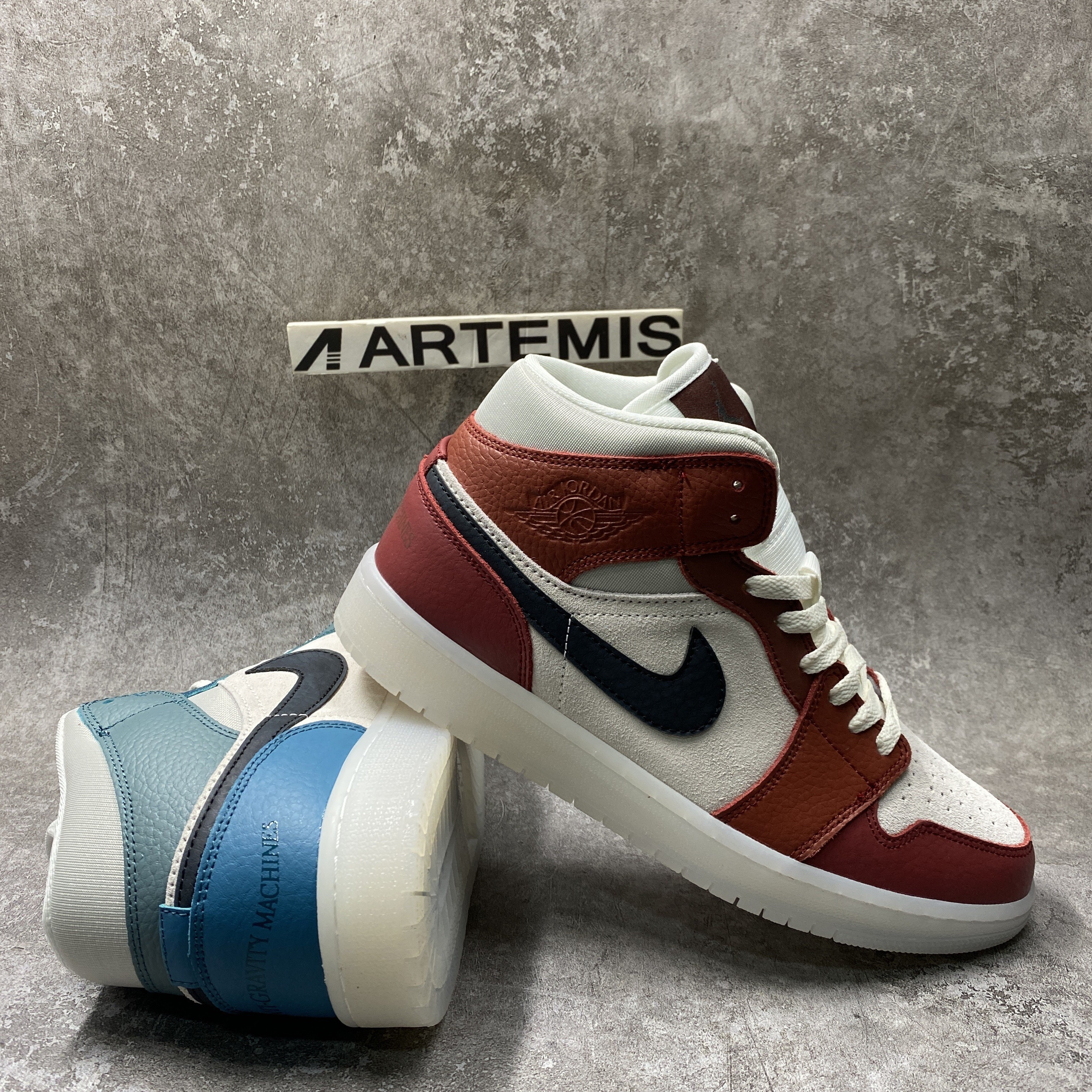 Air Jordan 1 Mid Anti-Gravity Machines
