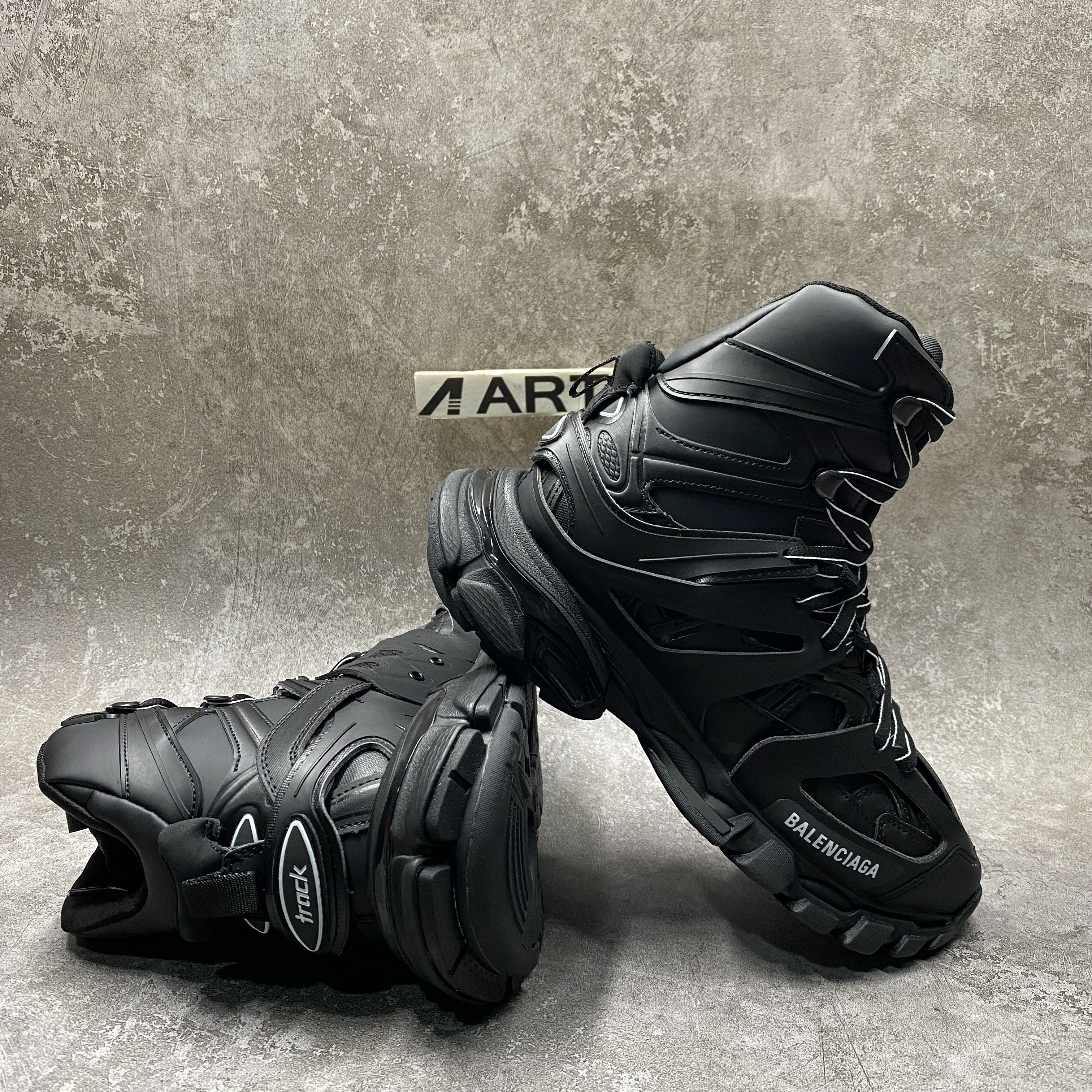 Balenciga Track Hike Black With Leather