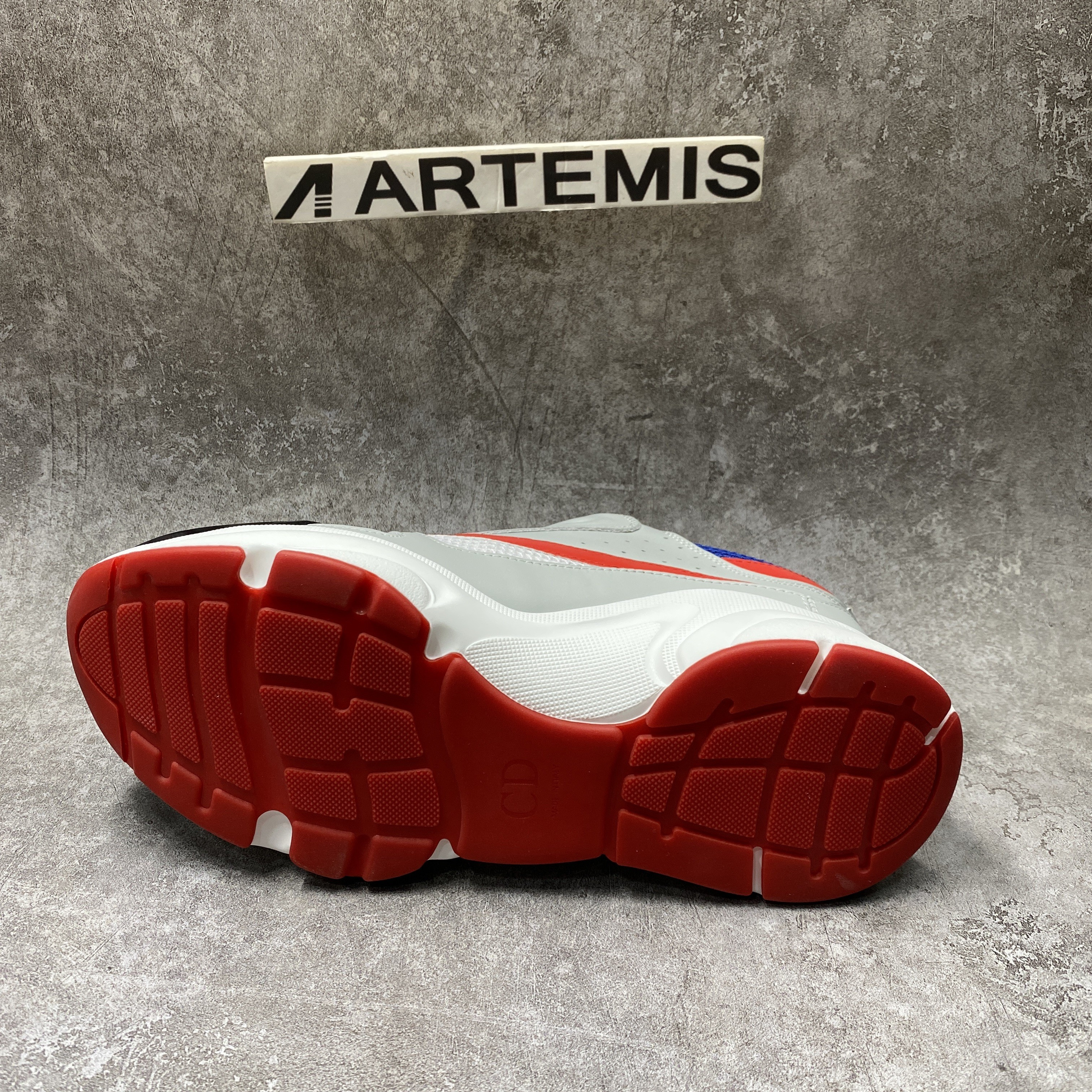 D*or b22 white red blue