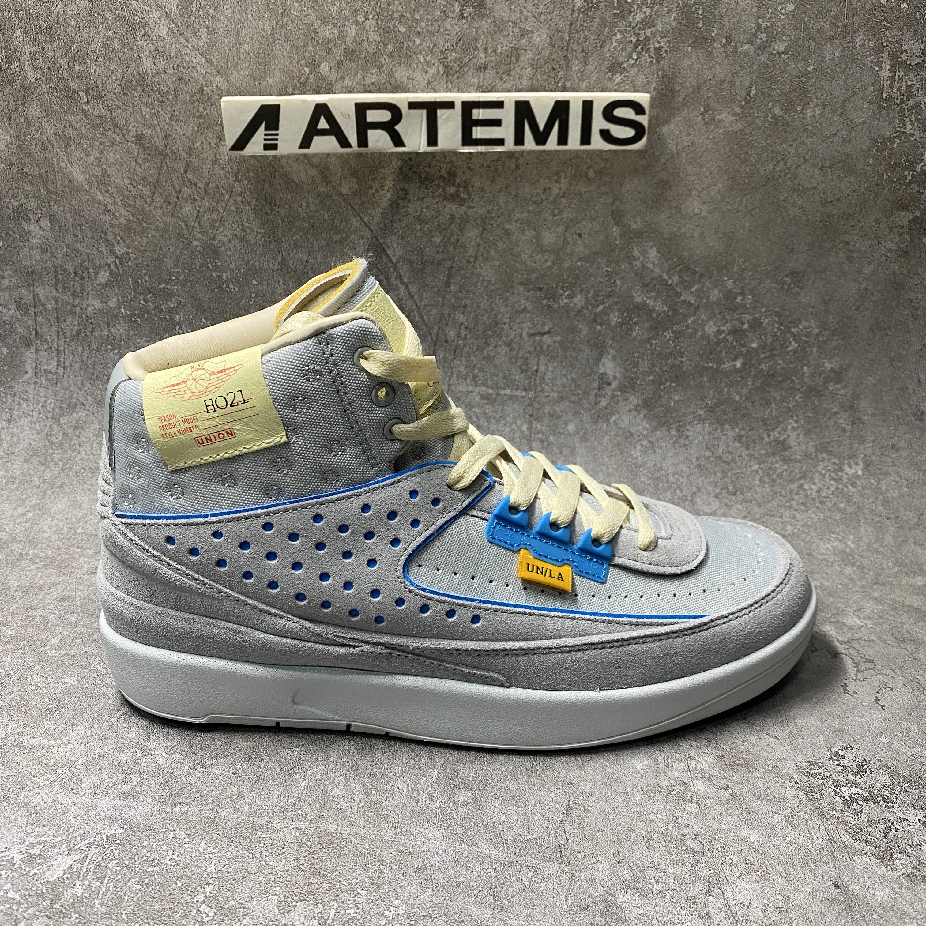 Air Jordan 2 Retro Union Grey Fog