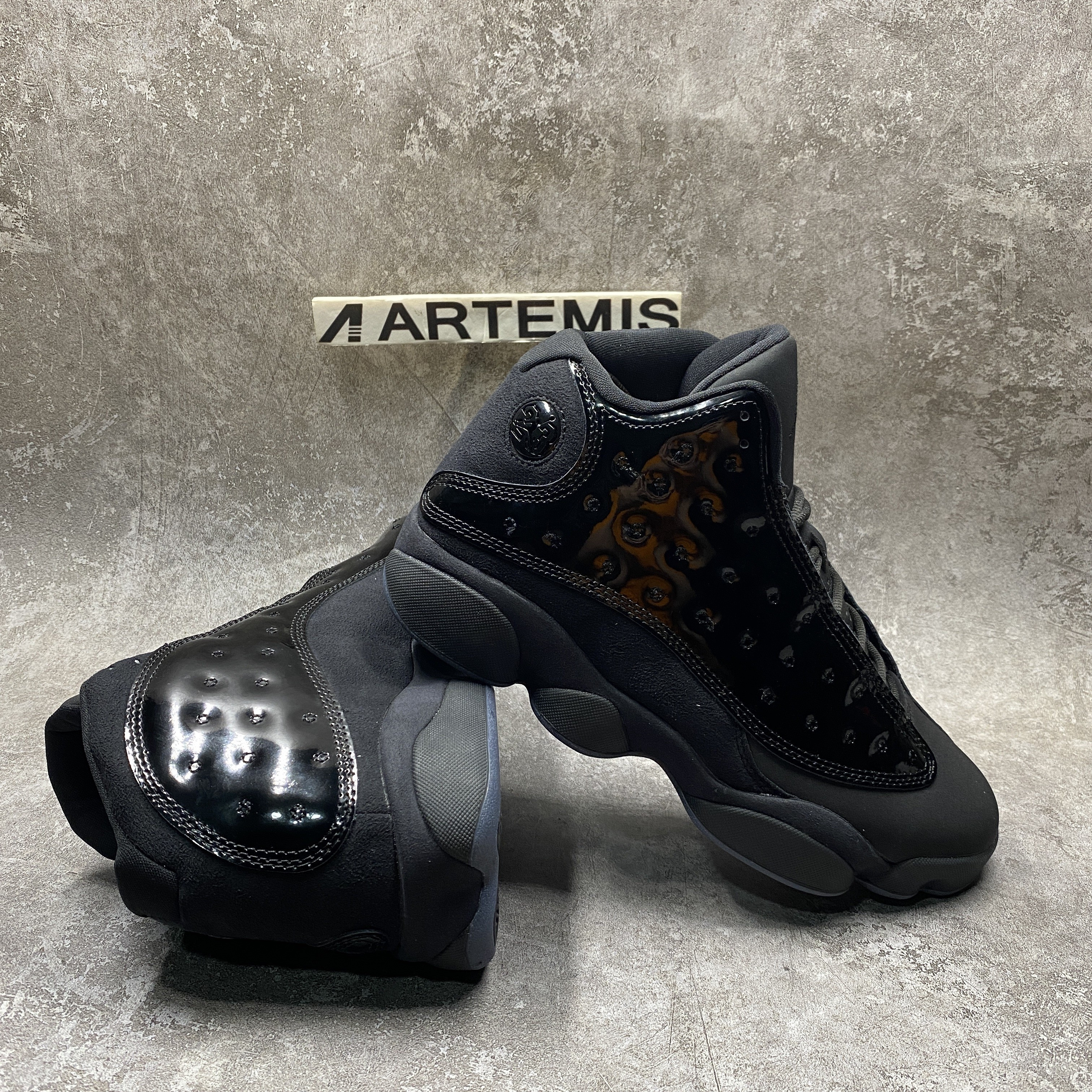 Air Jordan 13 Retro Cap and Gown