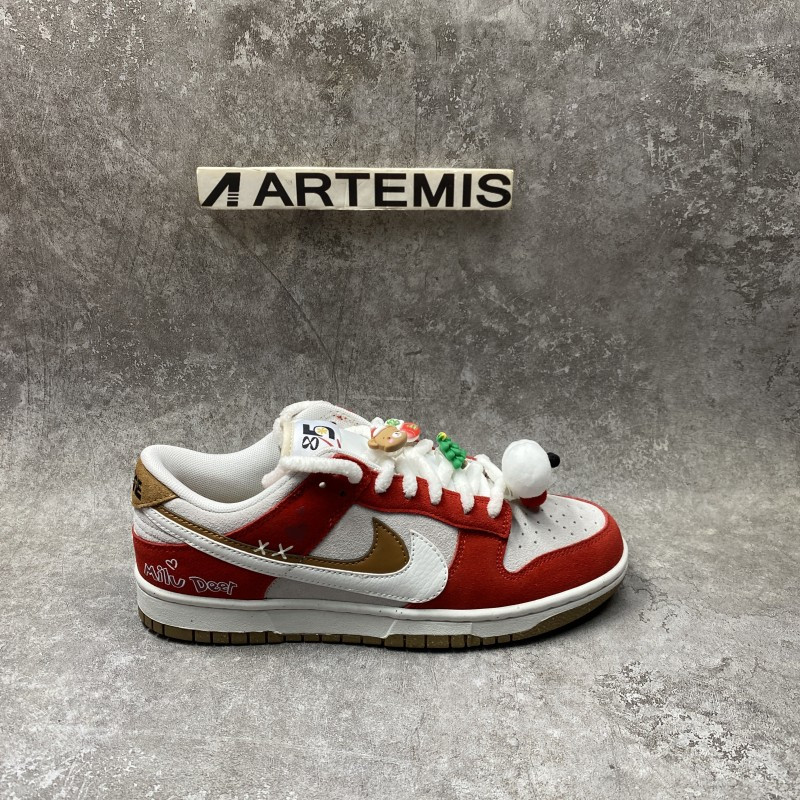 Nike Dunk Low SE Merry Christmas