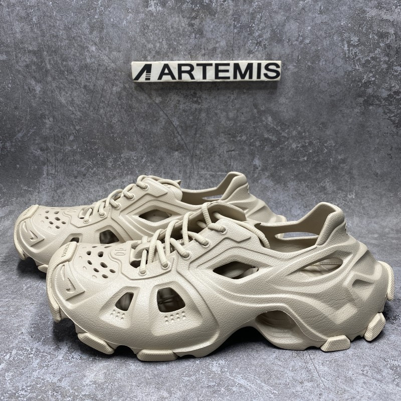 Balenciga HD Lace-Up Sneaker in beige