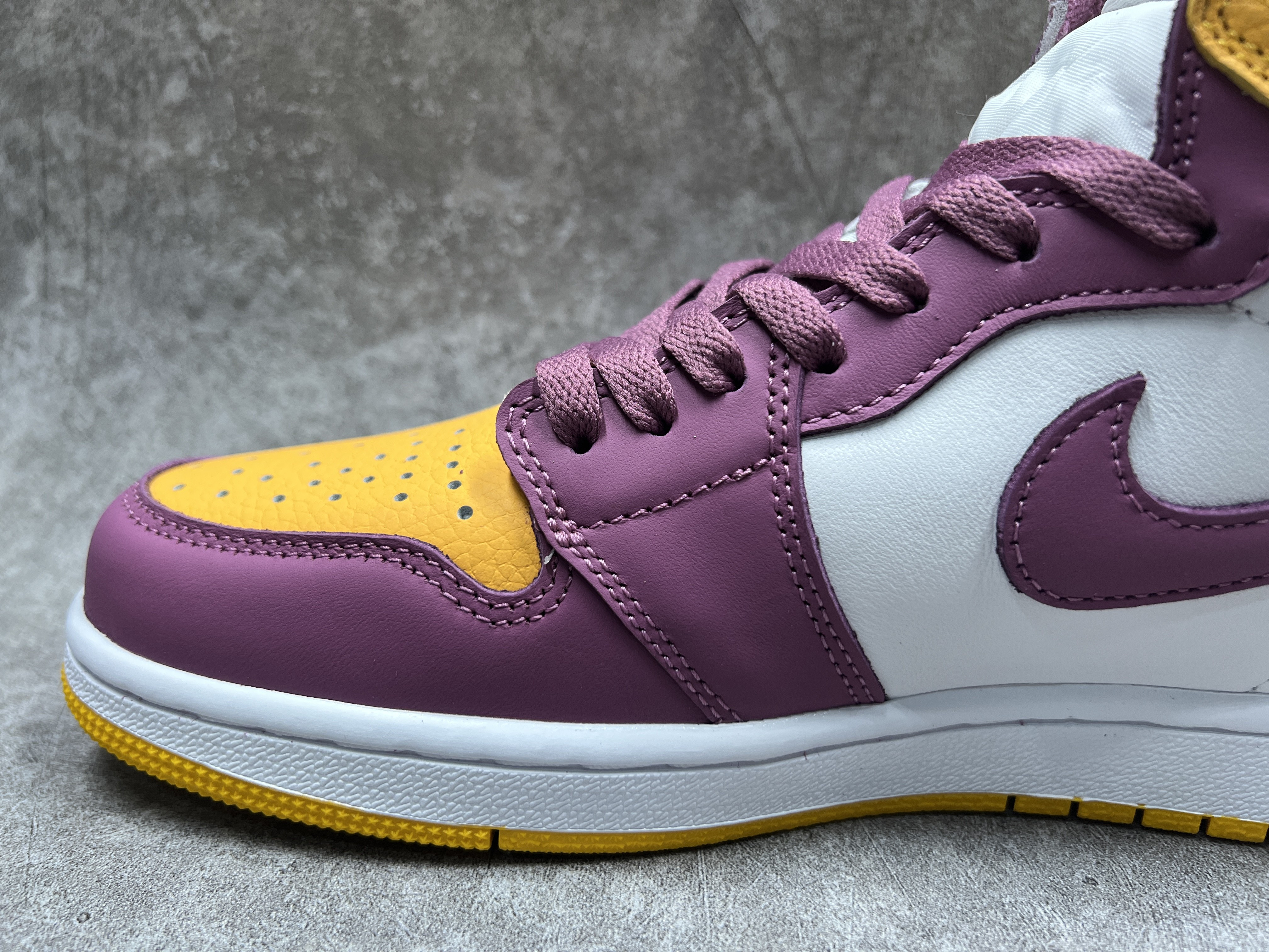 Air Jordan 1 High Retro OG Brotherhood