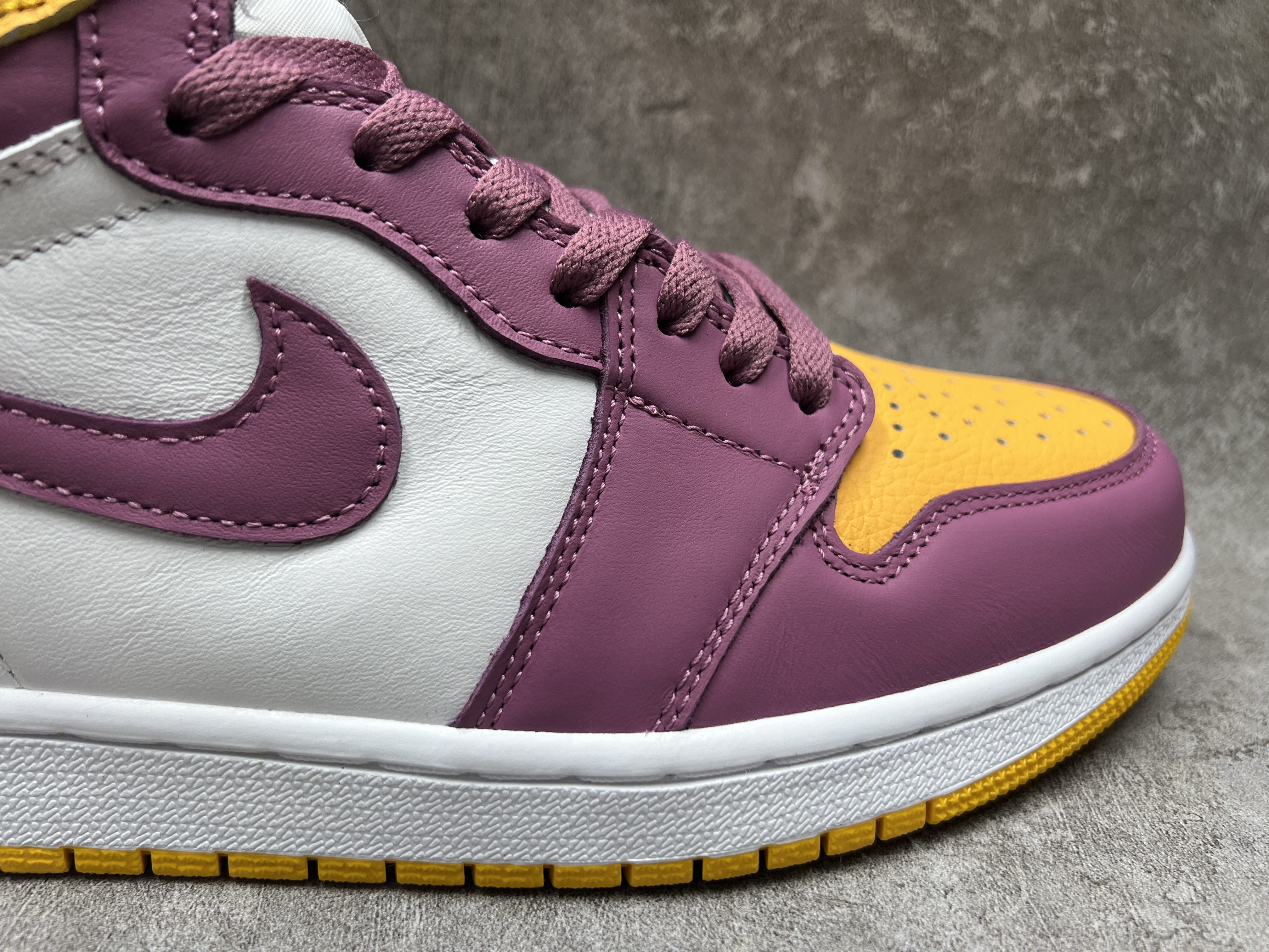 Air Jordan 1 High Retro OG Brotherhood