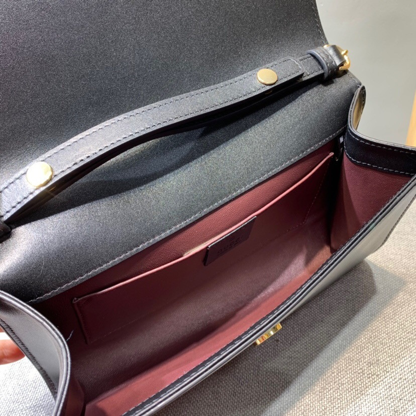 G*u*i zumi smooth leather small shoulder bag