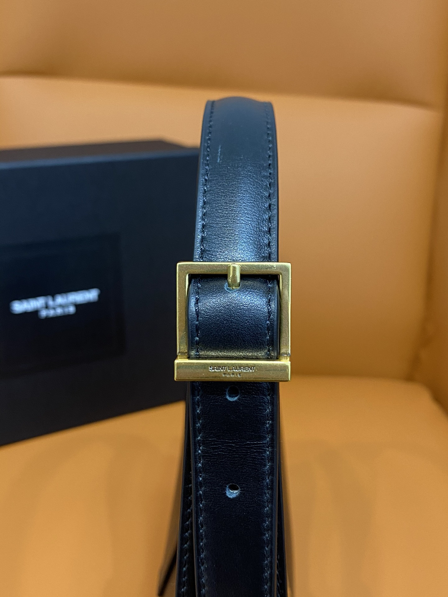 Y*L le 5 À 7 in smooth leather noir 23 x 16 x 6.5 cm