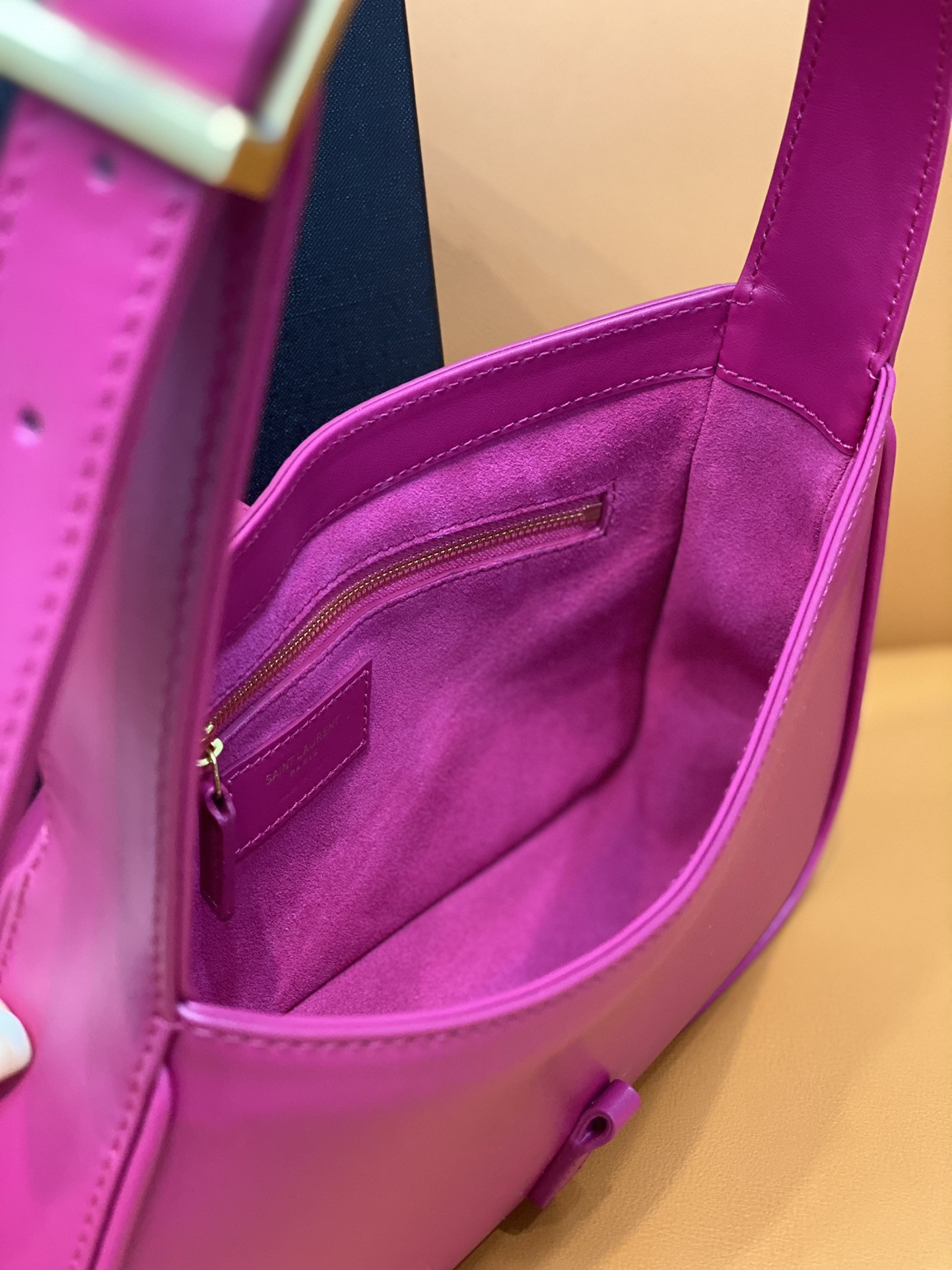 Y*L le 5 À 7 in smooth leather blanc pink 23 x 16 x 6.5 cm