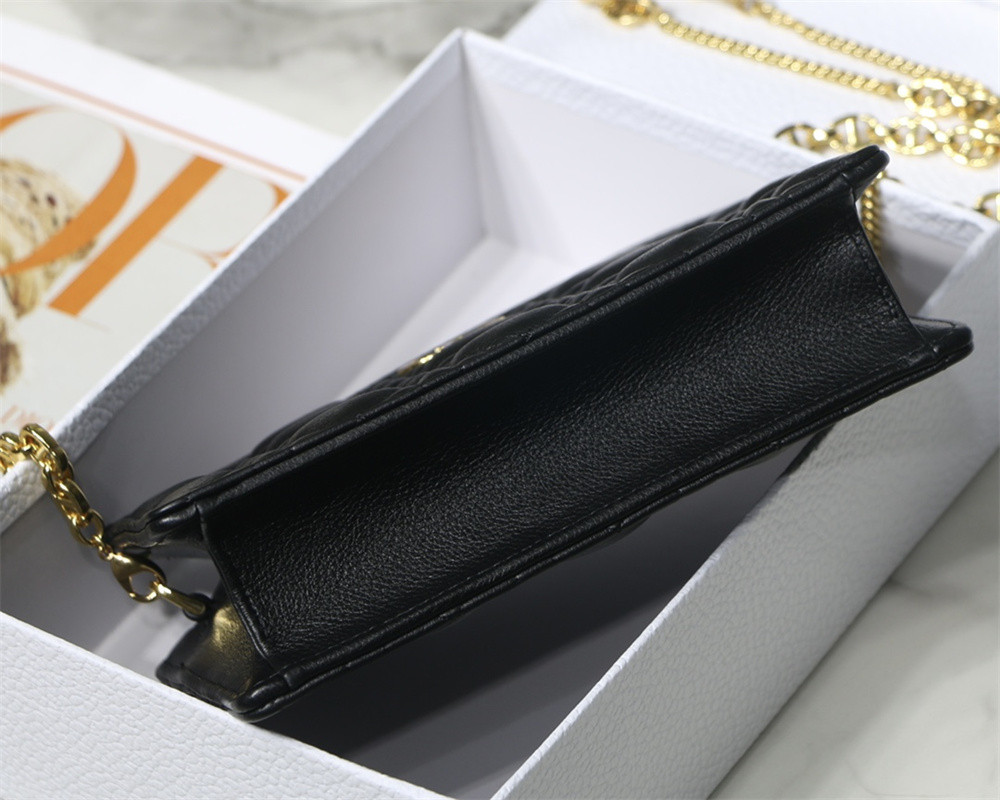 d*or caro zipped pouch with chain black S*pple cannage calfskin 19 x 14 x 4.5 cm