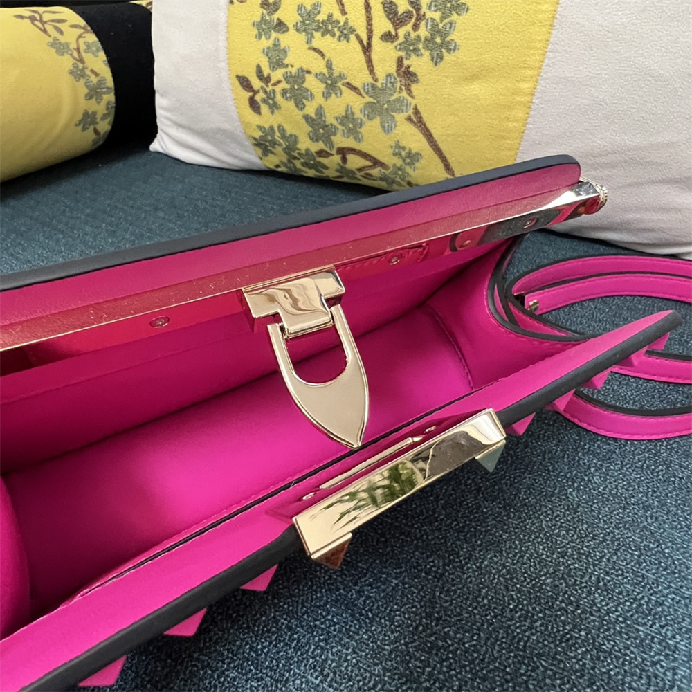 VALENTINO GARAVANI ROCKSTUD23 SMALL SMOOTH CALFSKIN SHOULDER BAG ROSERED