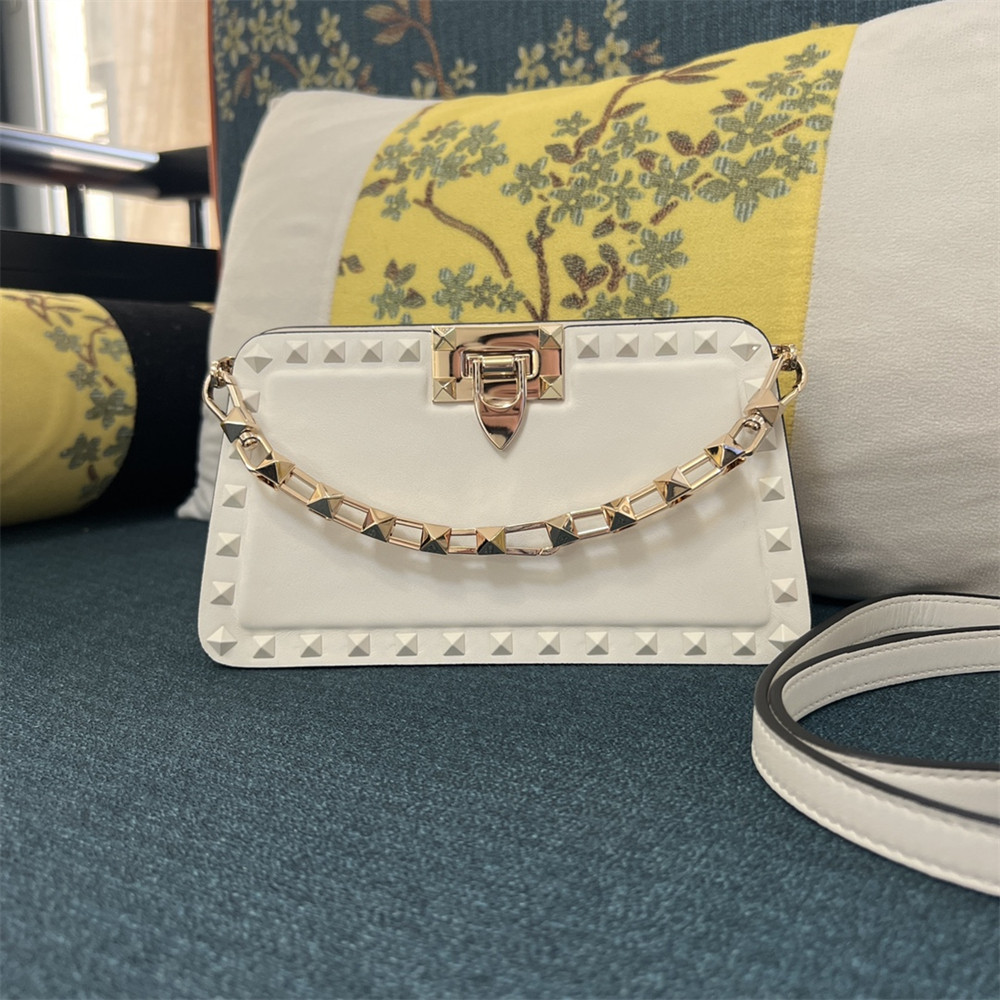 VALENTINO GARAVANI ROCKSTUD23 SMALL SMOOTH CALFSKIN SHOULDER BAG IVORY