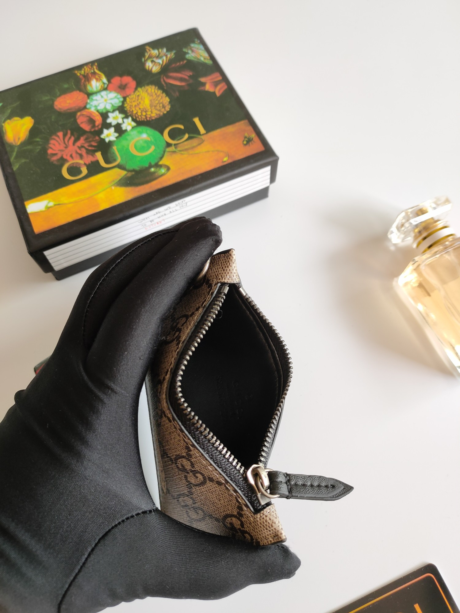 G*u*i gg card case wallet