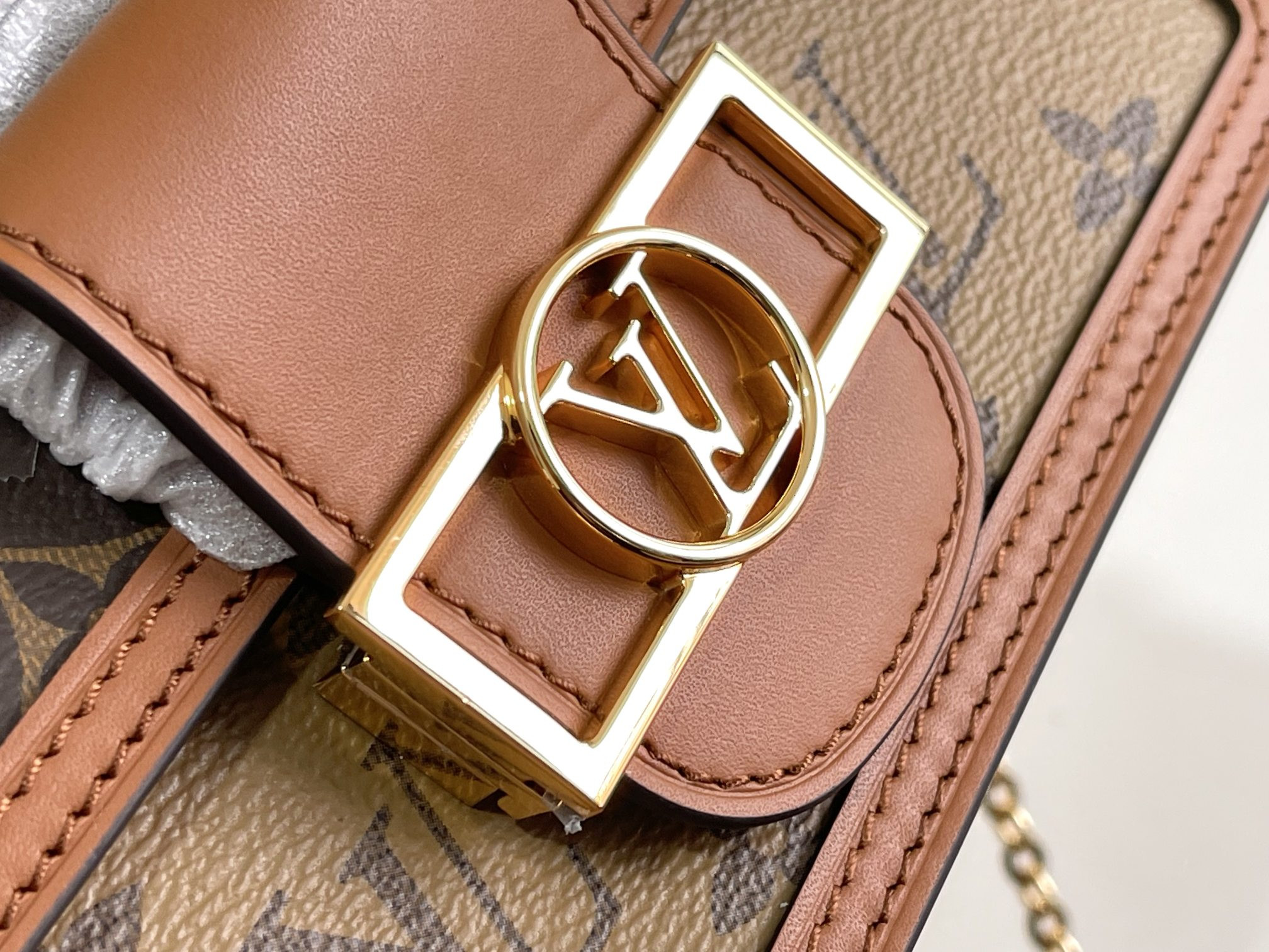 LV M68746 Dauphine Chain Wallet 7.3 x 4.7 x 2 inches