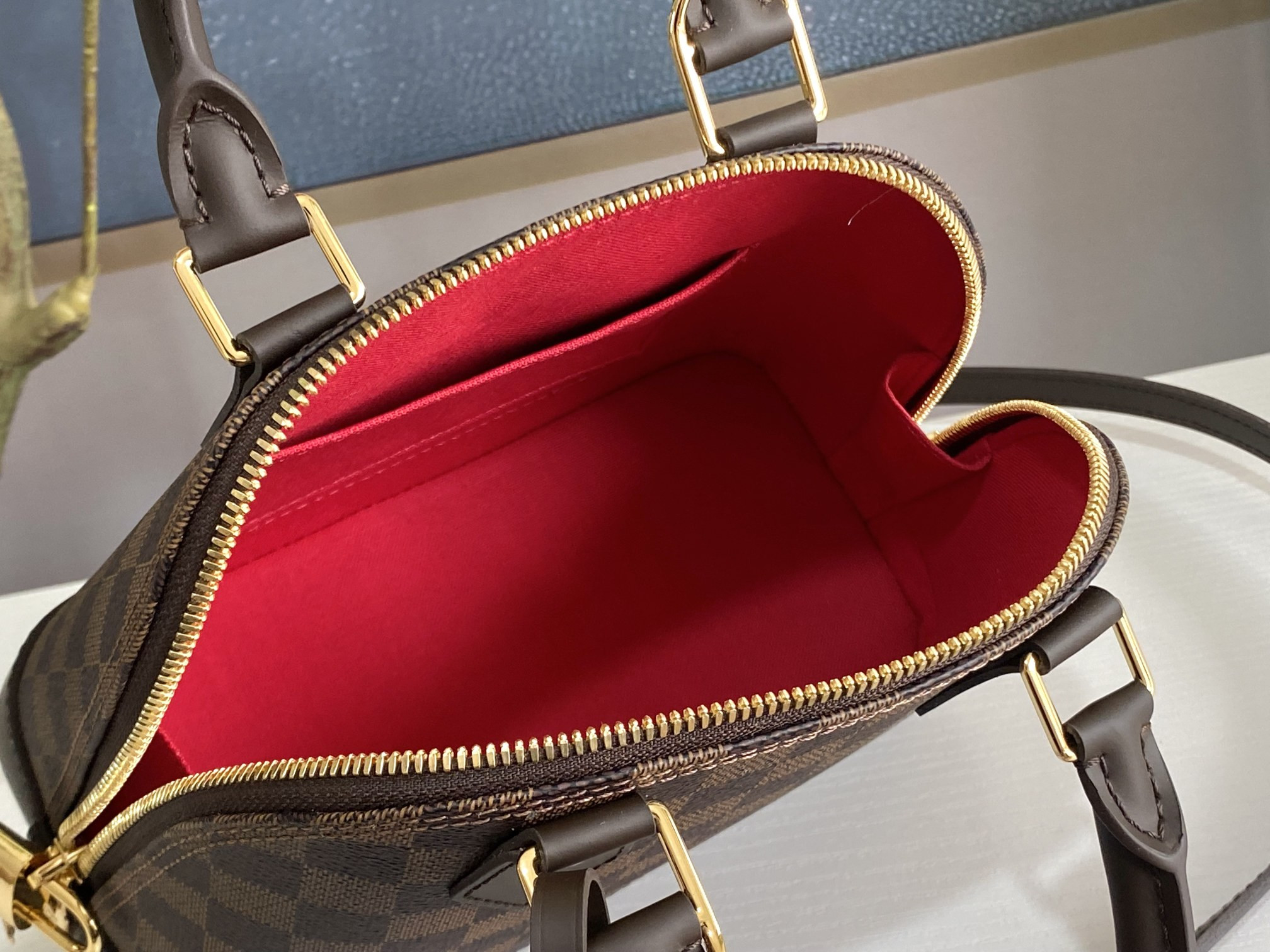 LV N41221 Alma BB 9.3 x 6.9 x 4.5 inches