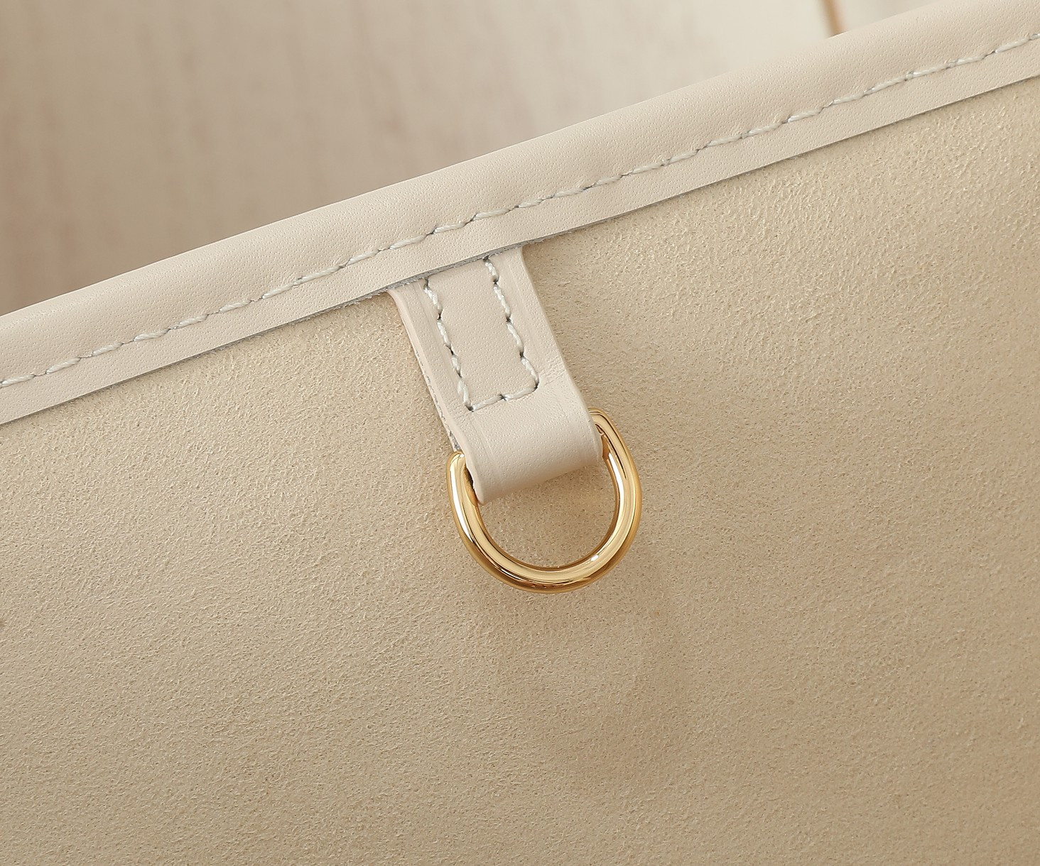 LV Neverfull MM M47080 12.2 x 11 x 5.5 in Without Box