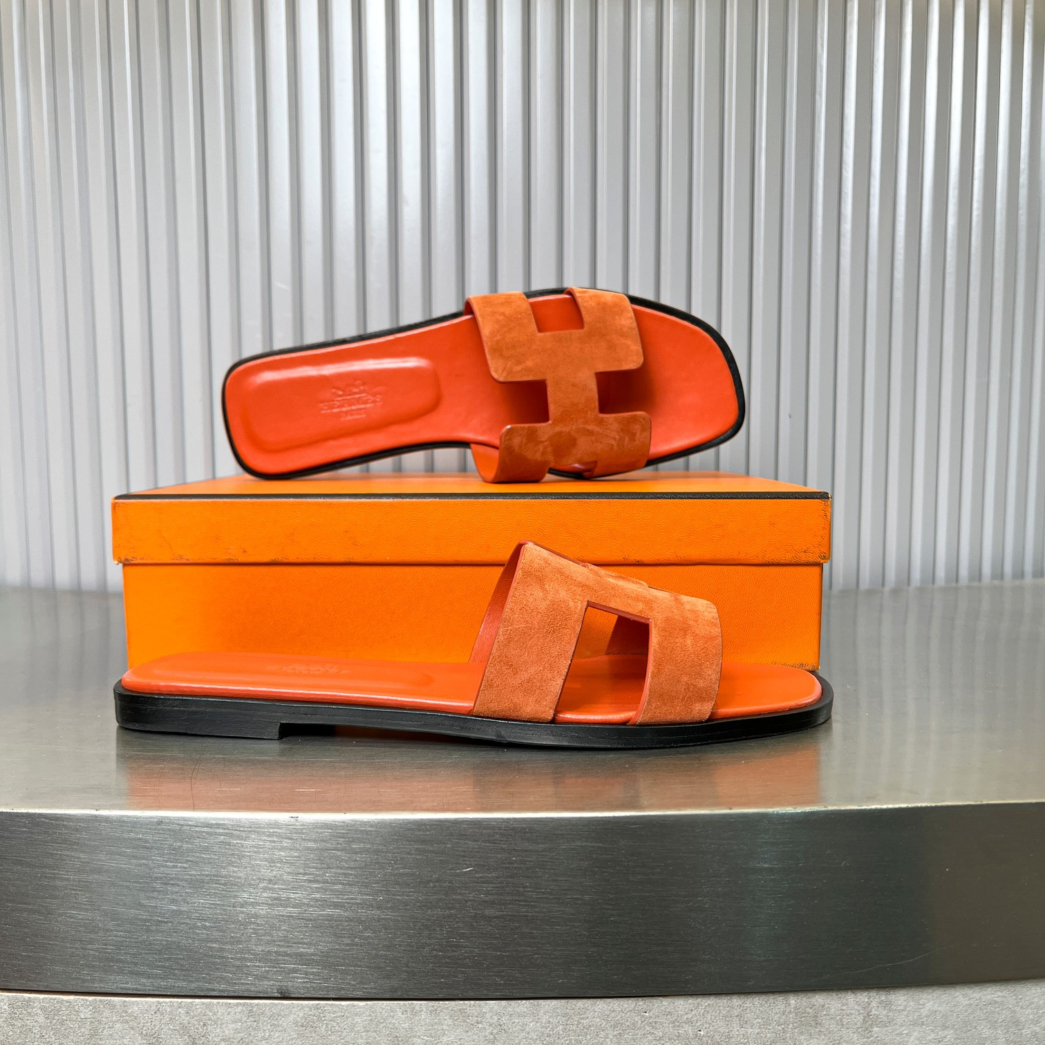 UA Hermès Oran sandal