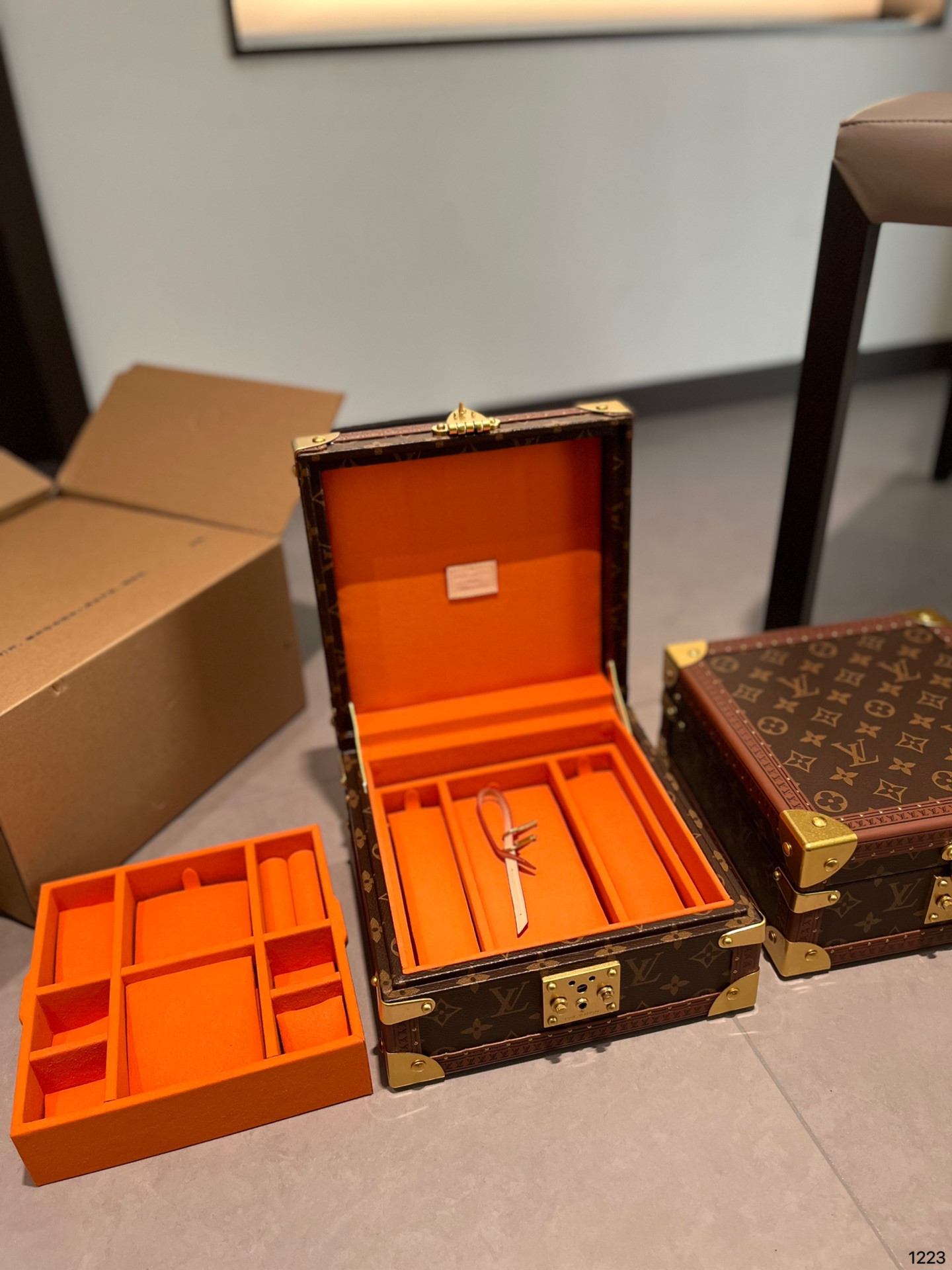 LV M13513 Jewelry Box Orange 9.4 x 4.9 x 9.4 inches