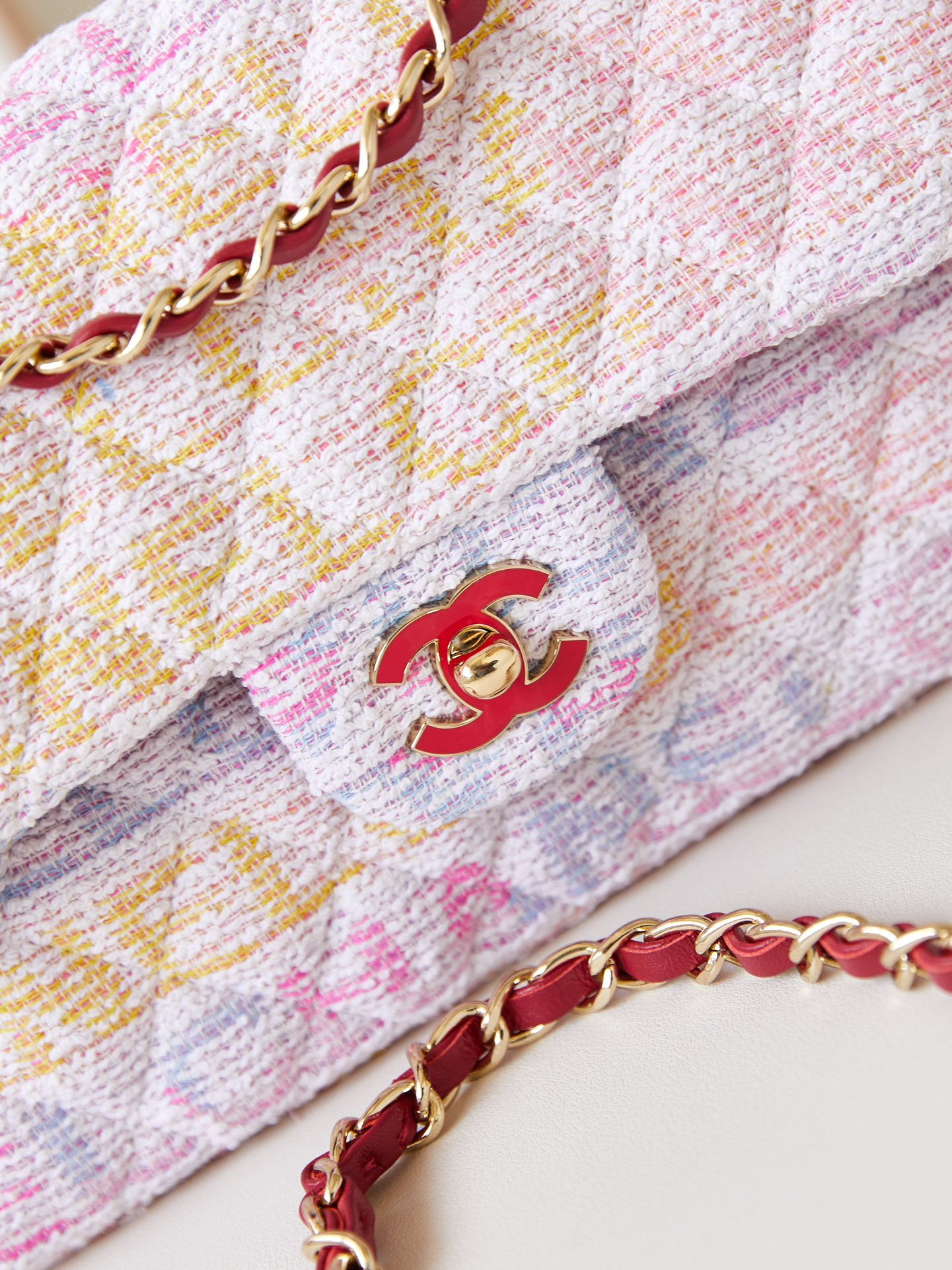 Ch*el quilted pink multicolor tweed rectangular flap bag 14.5 × 23 × 6 cm