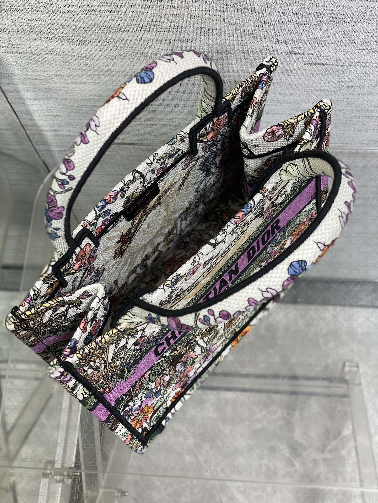 small D*or book tote  ecru multicolor D*or 4 saisons Été soleil embroidery 26x8x22cm