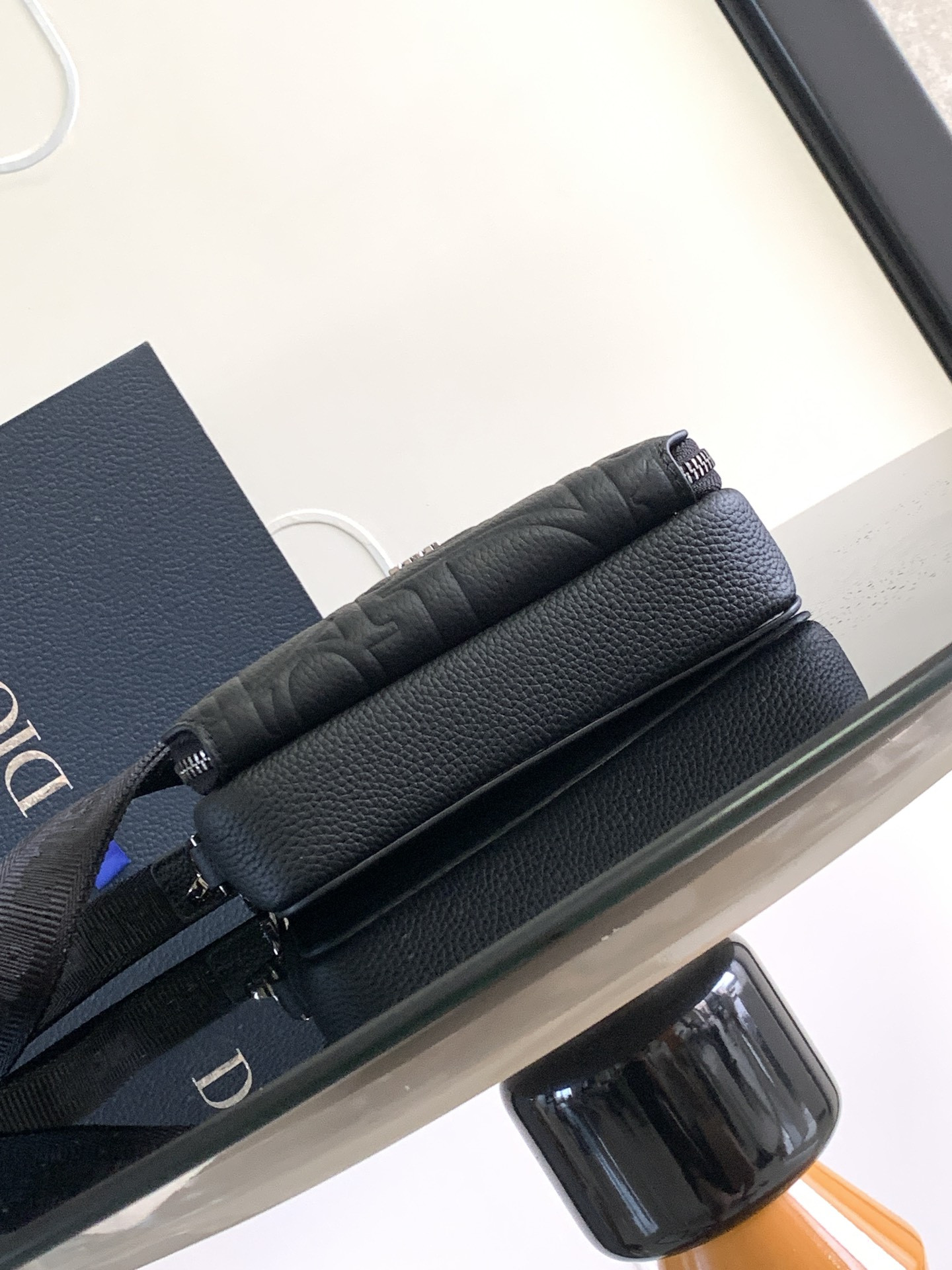 D*or zipped pouch with strap black D*or gravity leather 17 x 12.5 x 6 cm